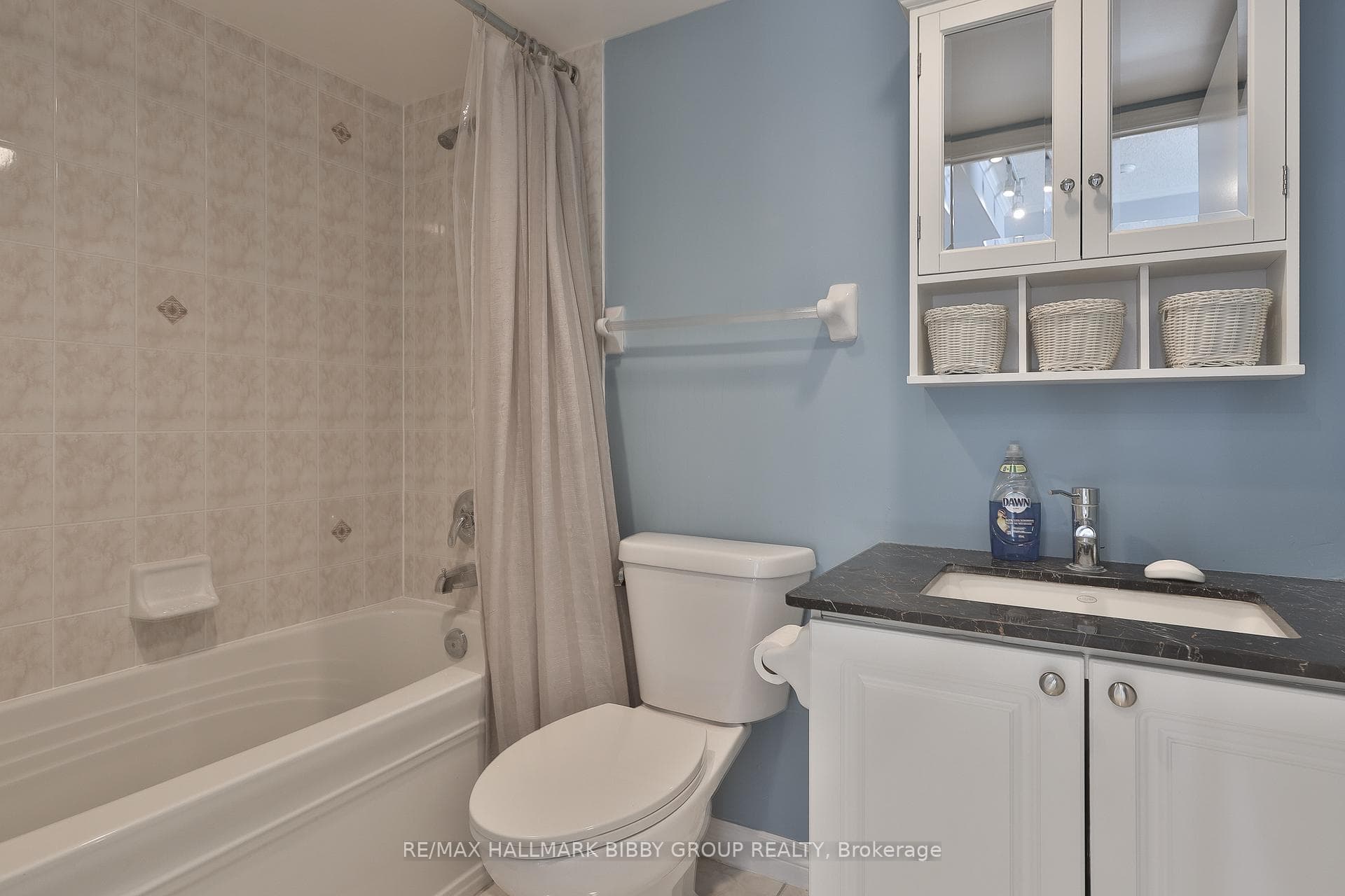 410 Queens Quay Unit 1103 photo 23
