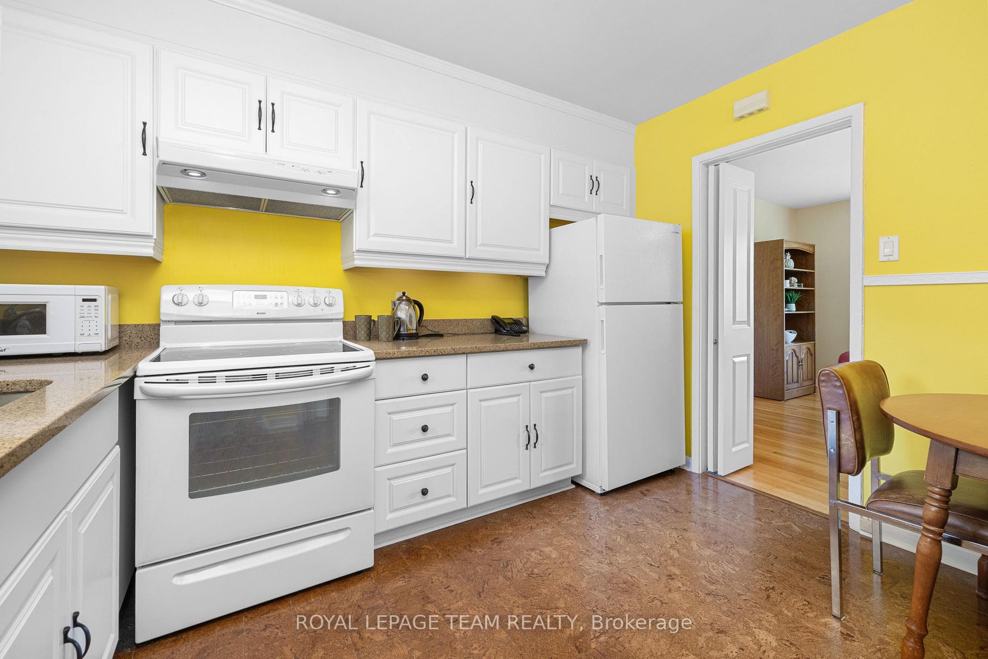 30 Ellery Crescent photo 17