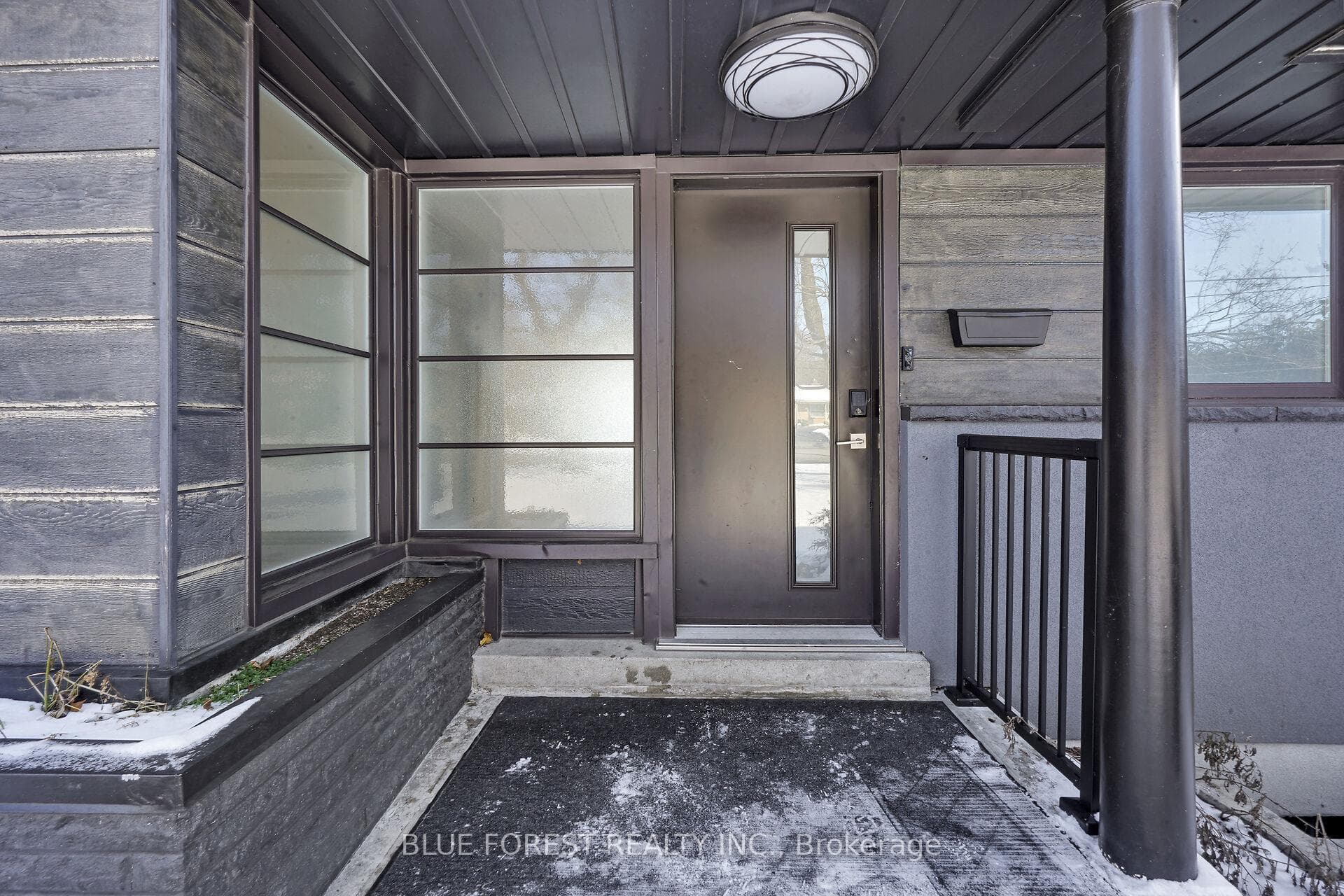 878 Riverside Drive photo 5