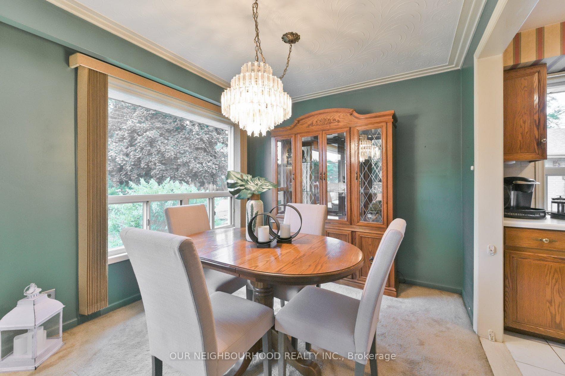 17 Durrington Crescent photo 8