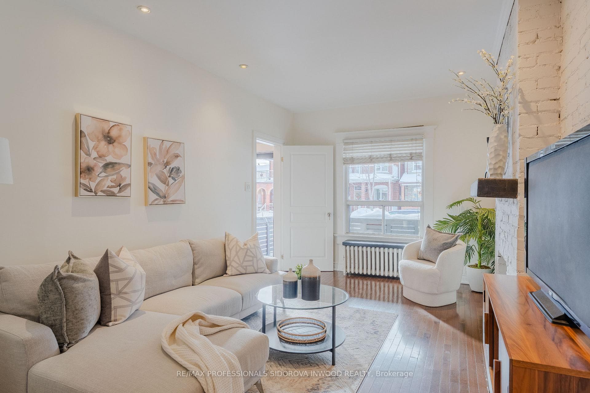 57 Symington Avenue photo 6