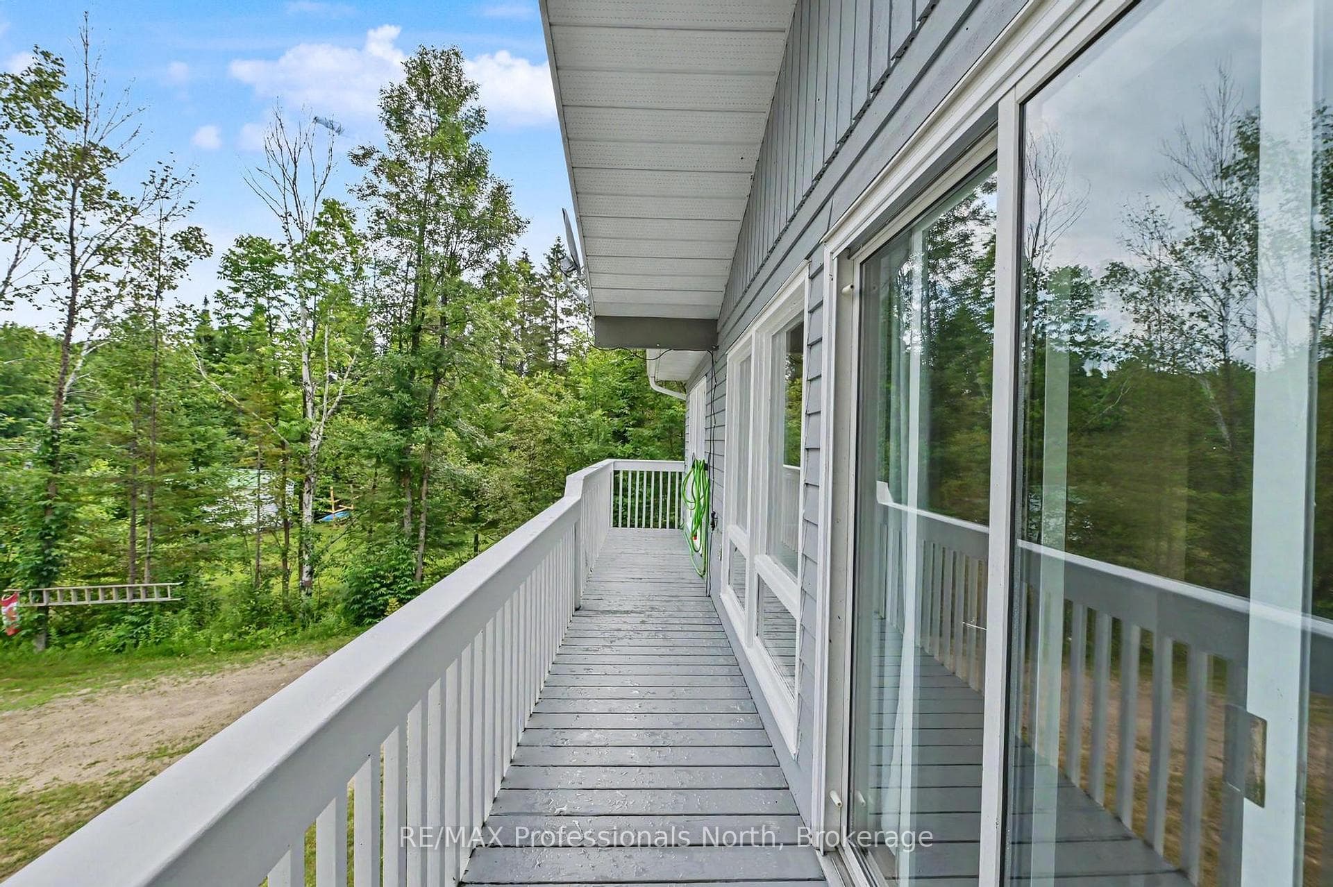 1034 Ablett Court photo 22