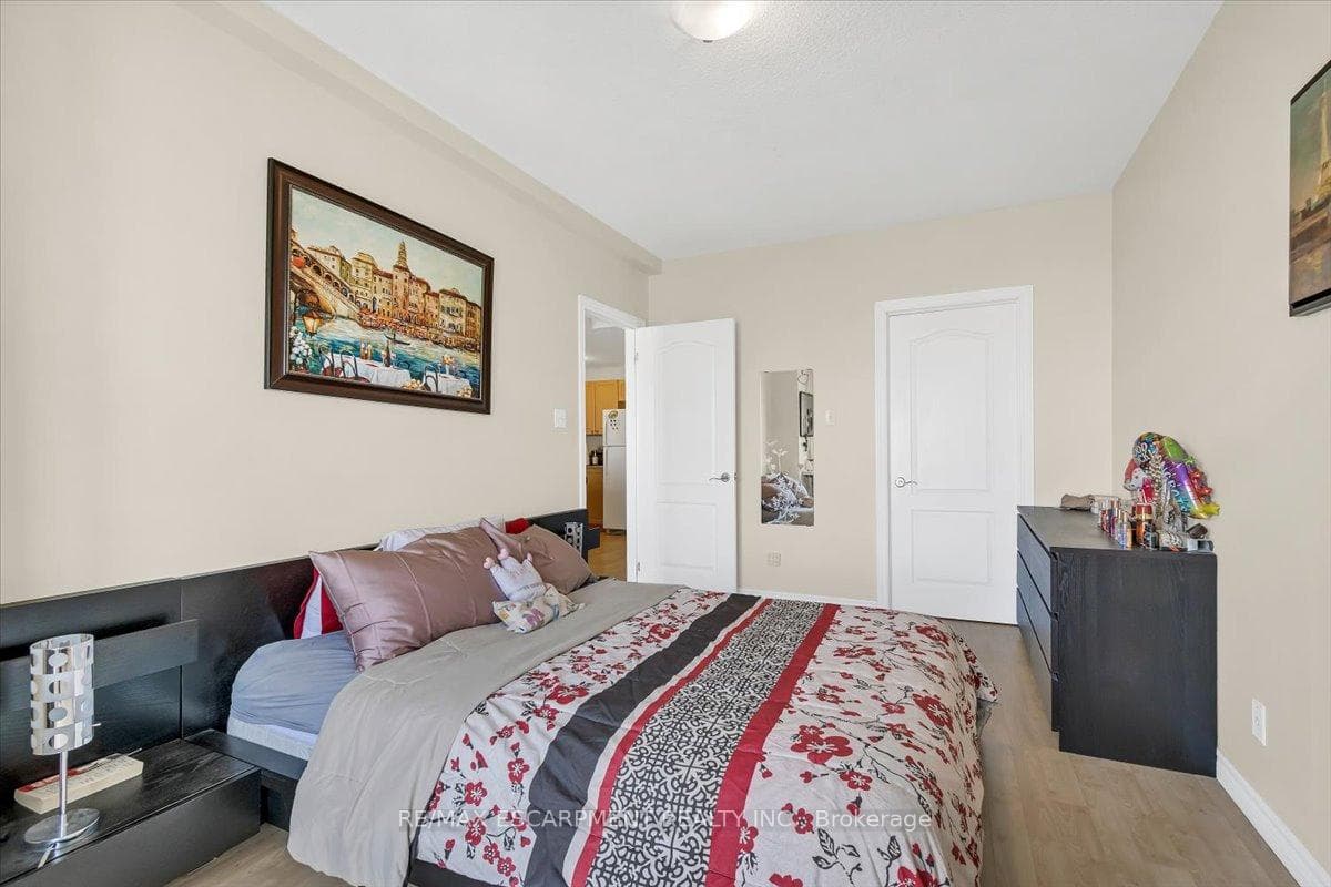 135 James Street Unit 1503 photo 6