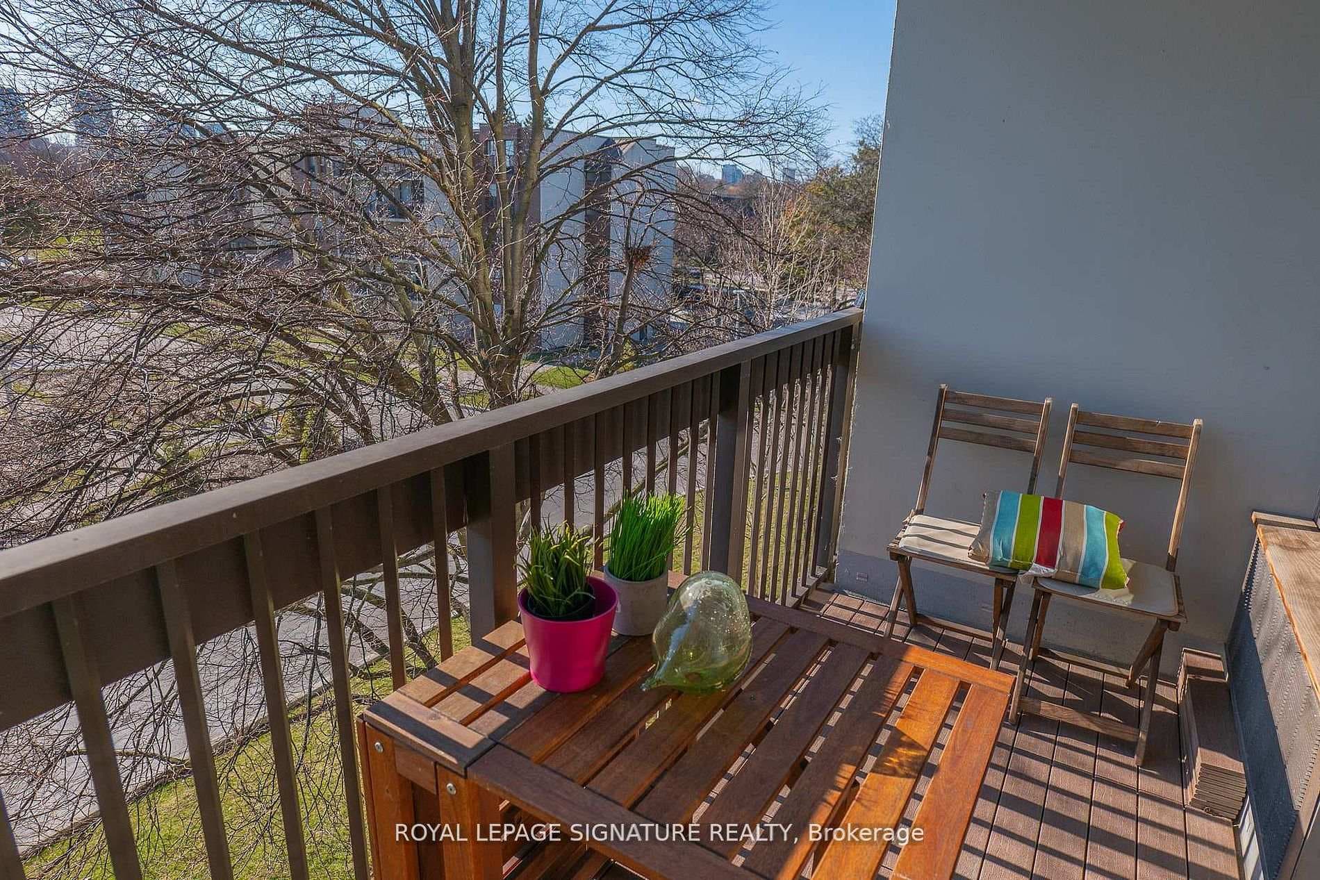 30 Fashion Roseway N/A Unit 404 photo 19