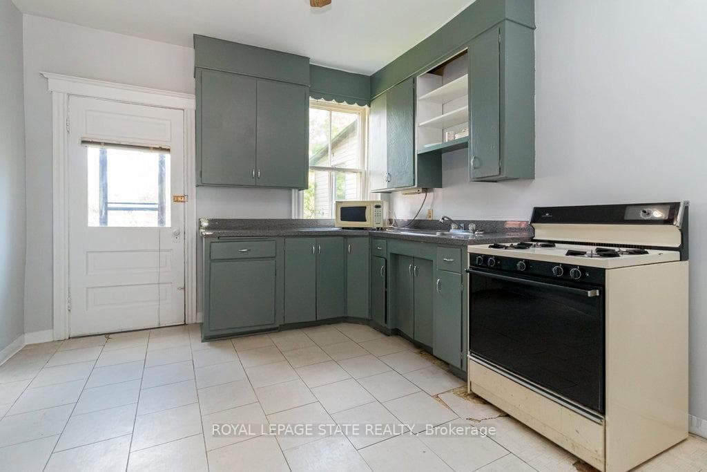 361 Cumberland Avenue photo 15