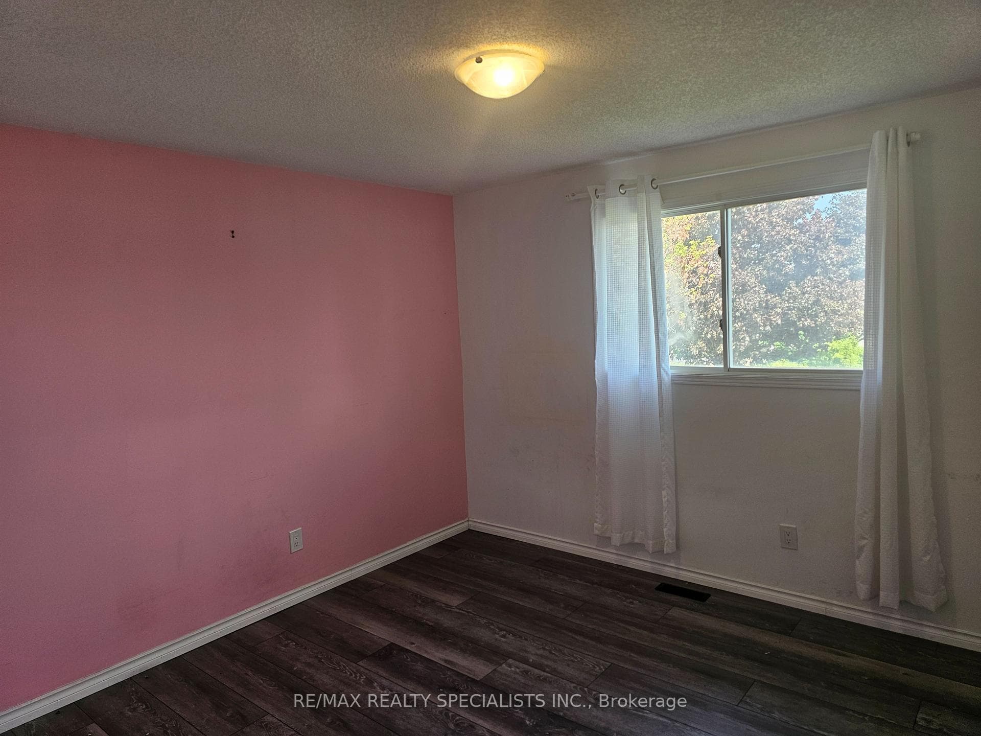 283 Delancey Boulevard photo 27