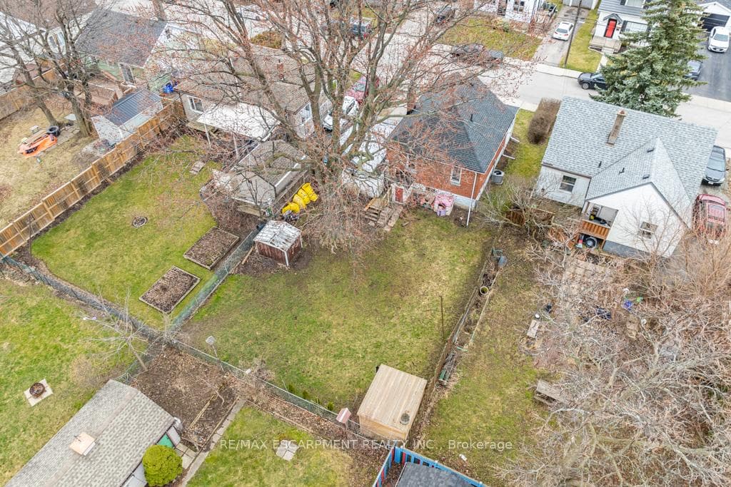 326 East 12th Street photo 34