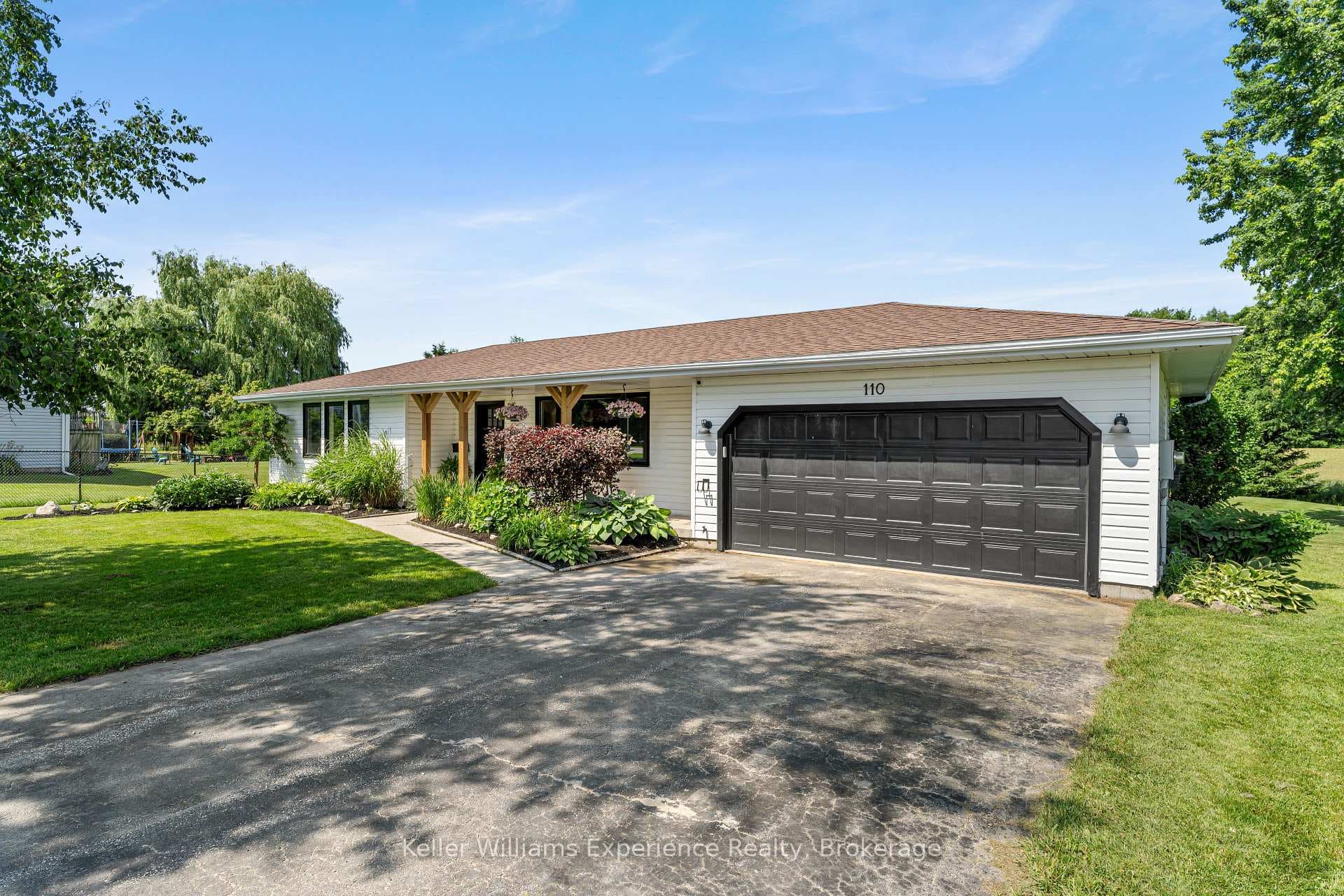 110 Mary Avenue photo 33