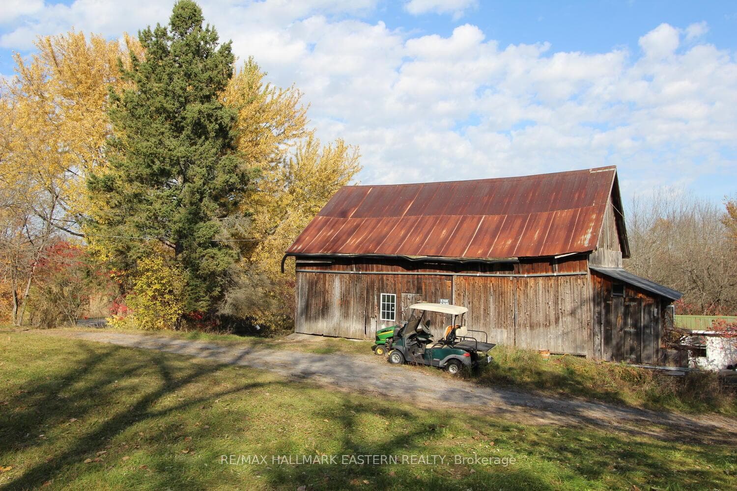 275 Morrison Road photo 35