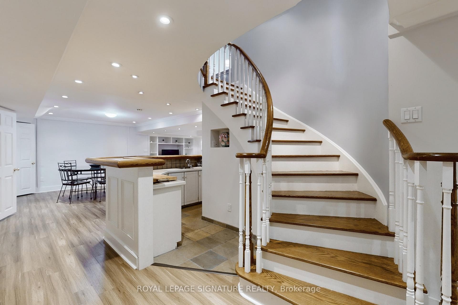 60 Ferndell Circle photo 31