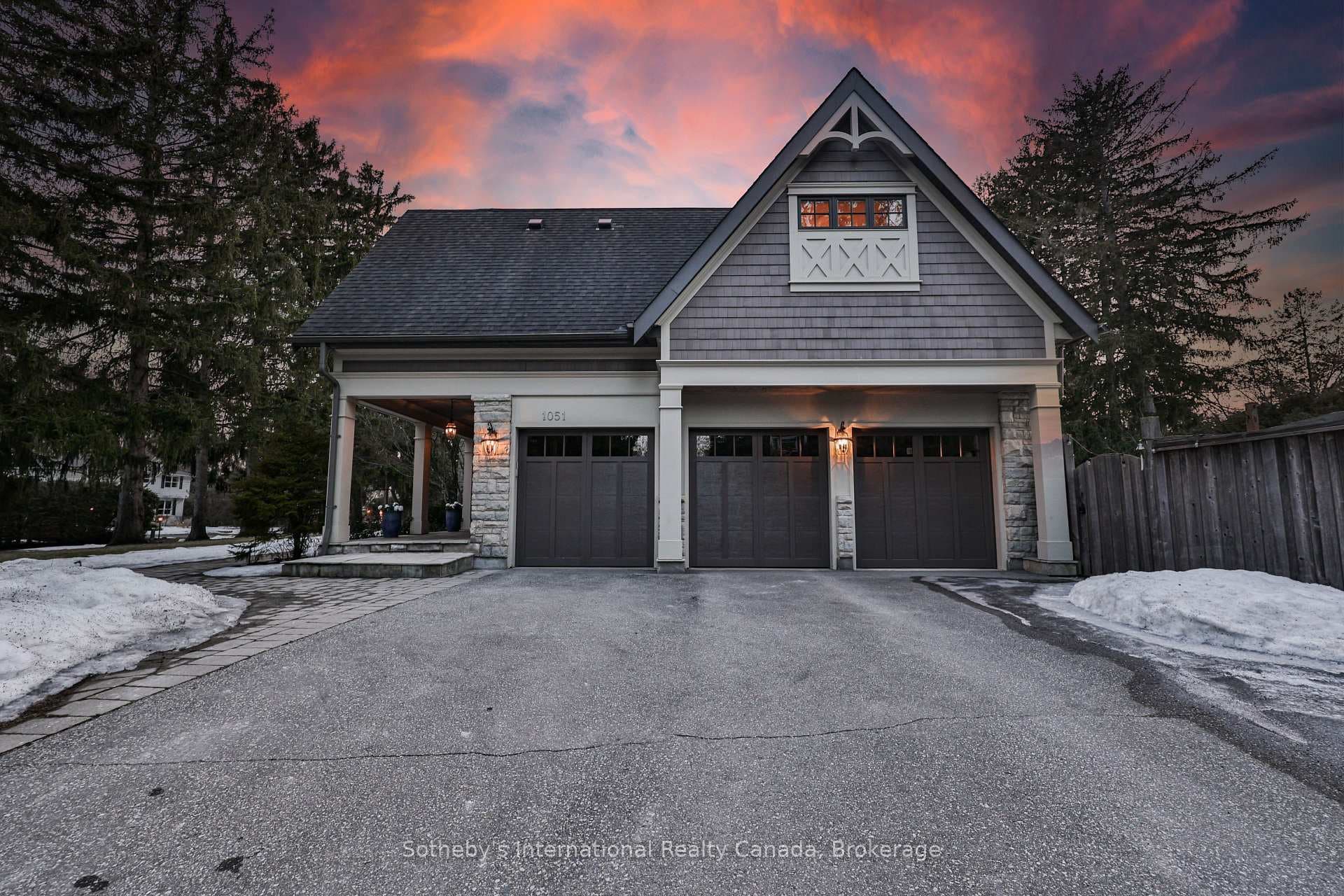 1051 Pinewood Avenue photo 3