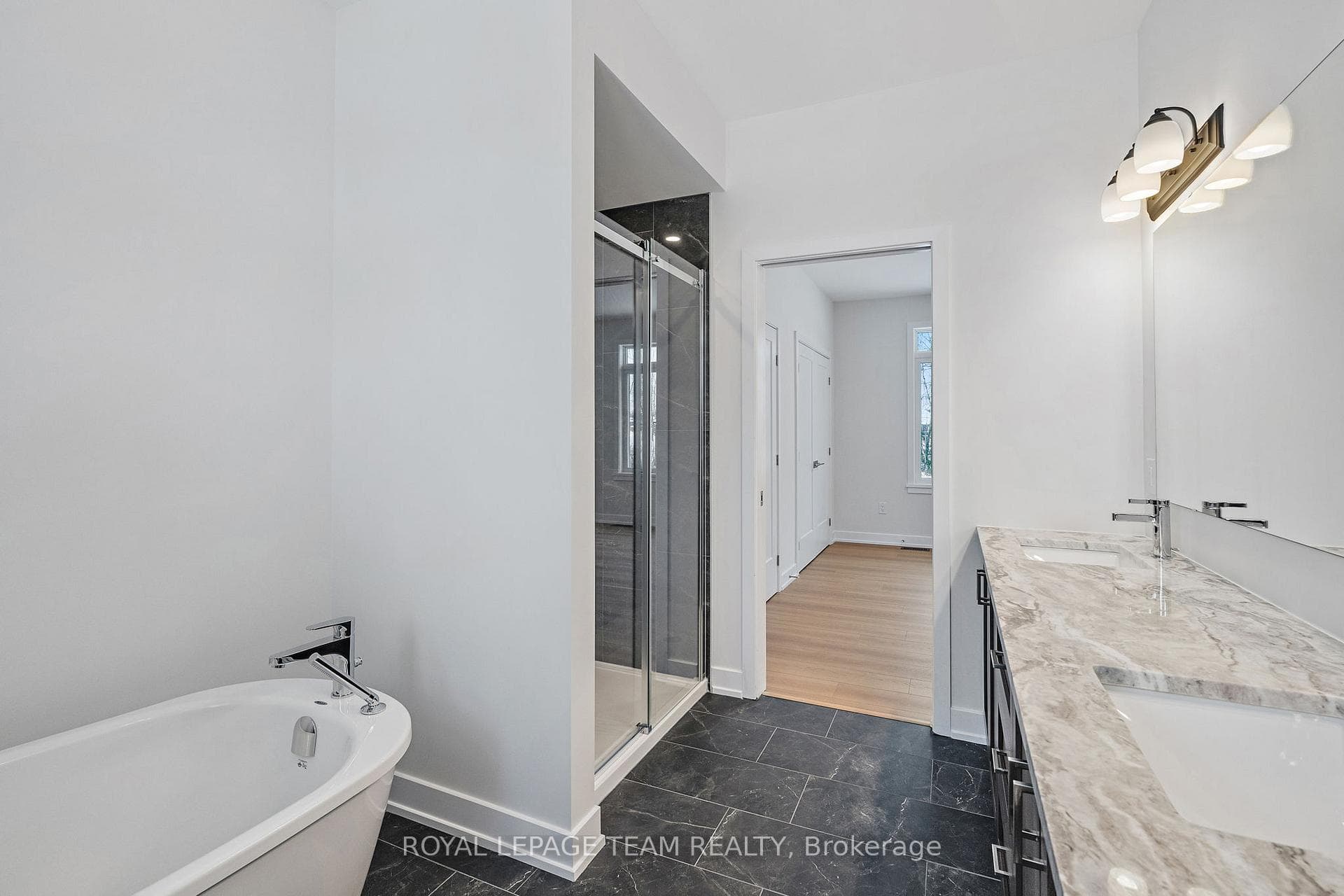 46 TENNANT Drive photo 32