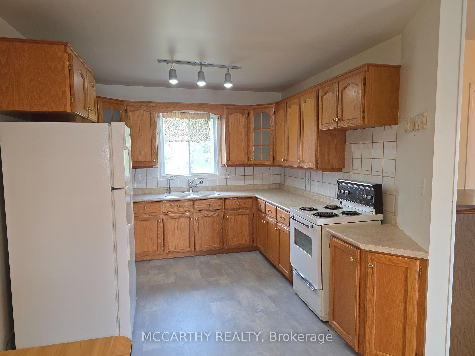 plenty of cabinets