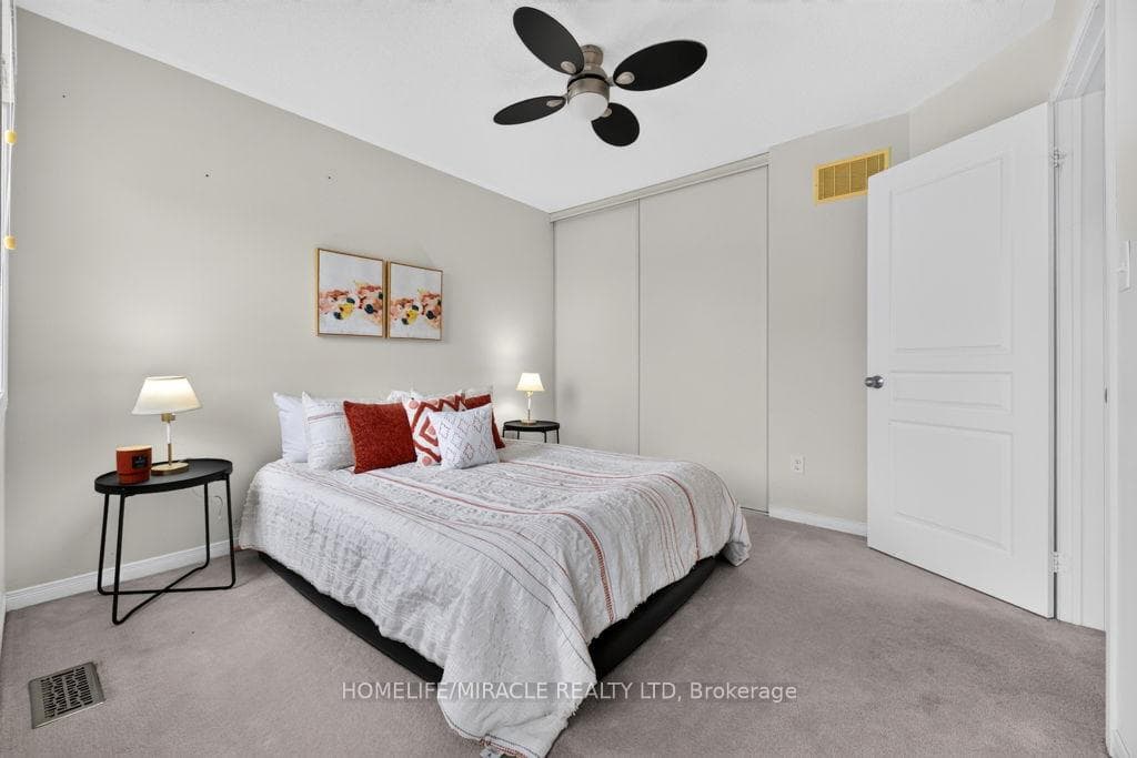 1306 Whitelaw Avenue photo 32