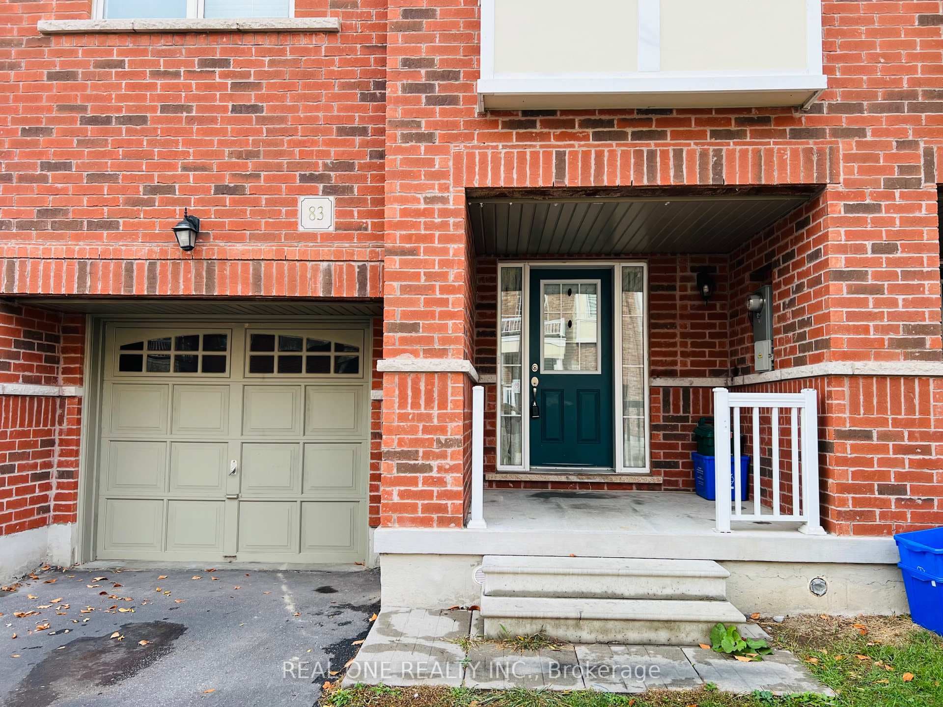 83 Roy Grove Way photo 2