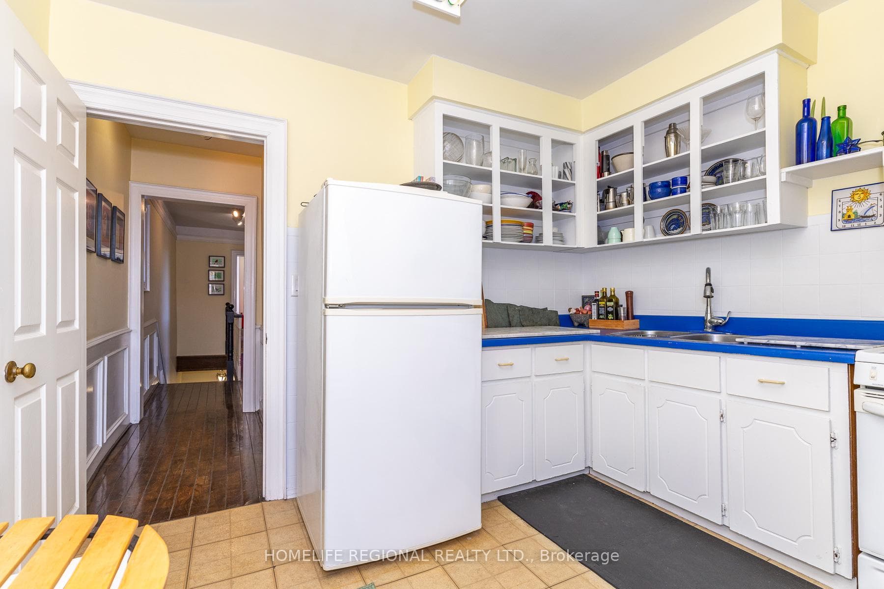 122 Emerson Avenue photo 17