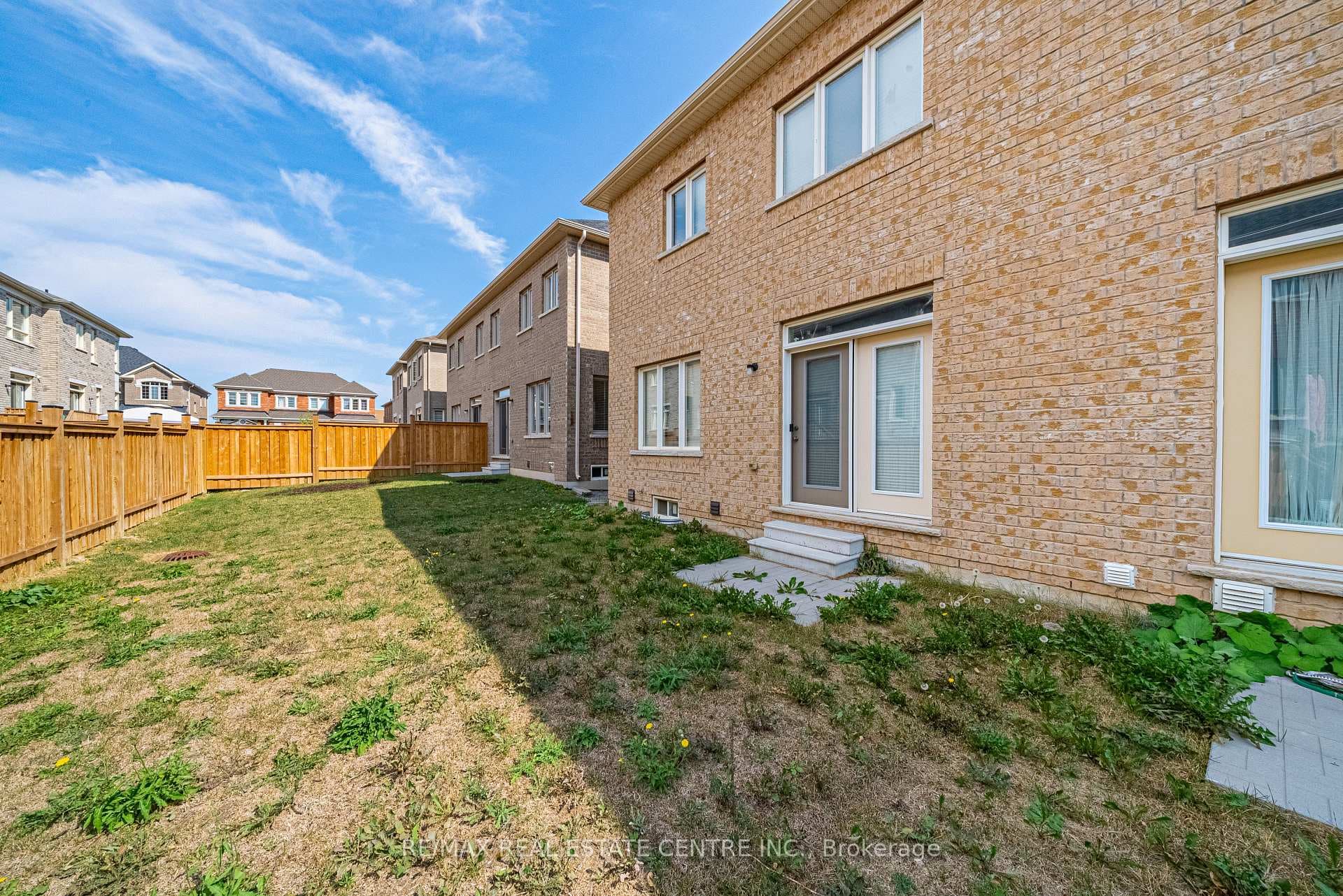 95 Kenesky Drive photo 33