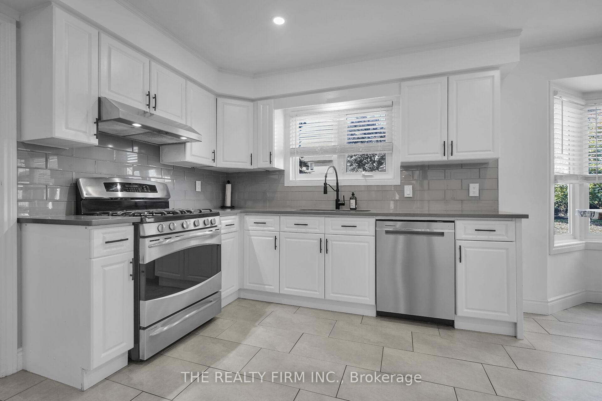 1601 Phillbrook Drive photo 14