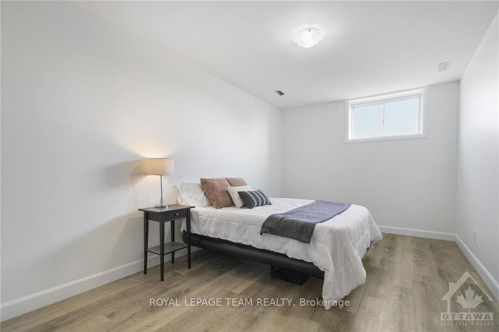 6381 FOURTH LINE Road photo 21