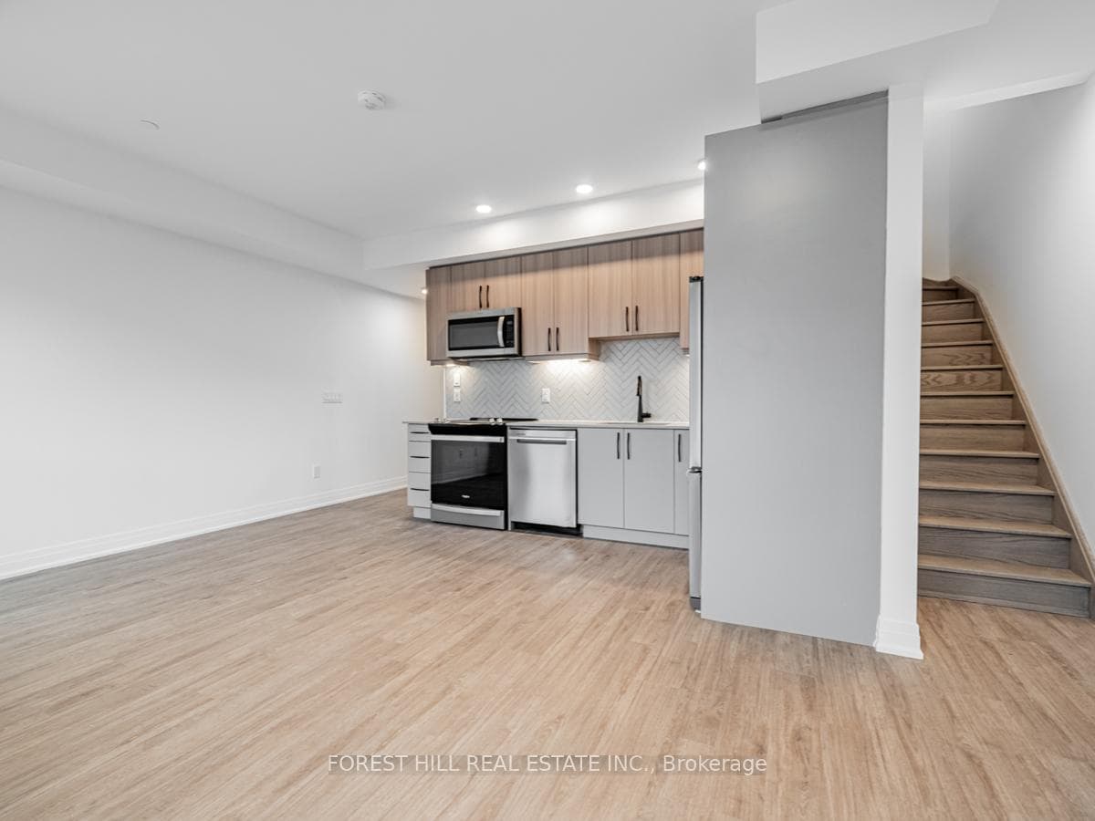 15 Brenthall Avenue Unit 19 photo 7