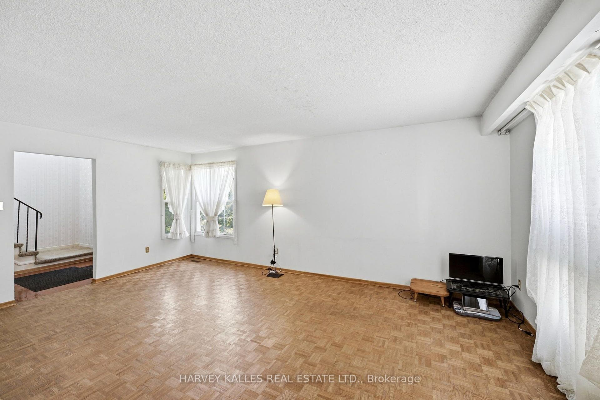 39 Newington Crescent photo 18