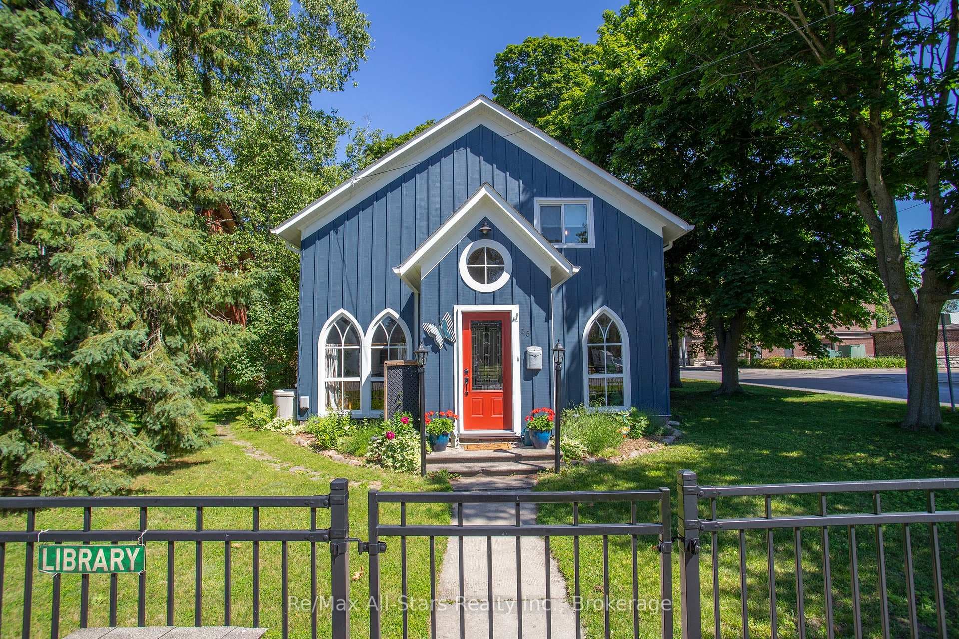 36 Emily Street photo 4