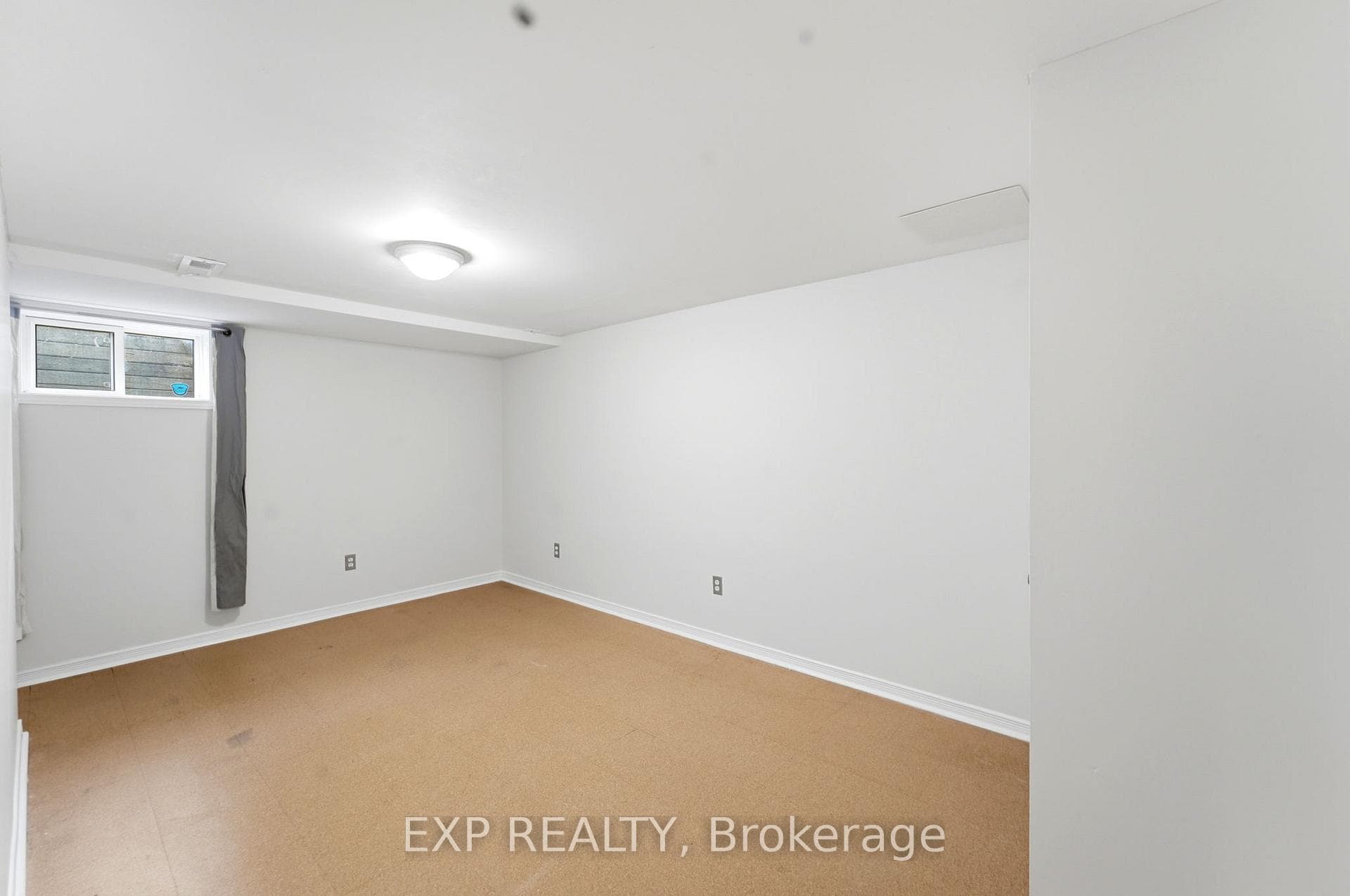 956 Gold Crescent photo 28