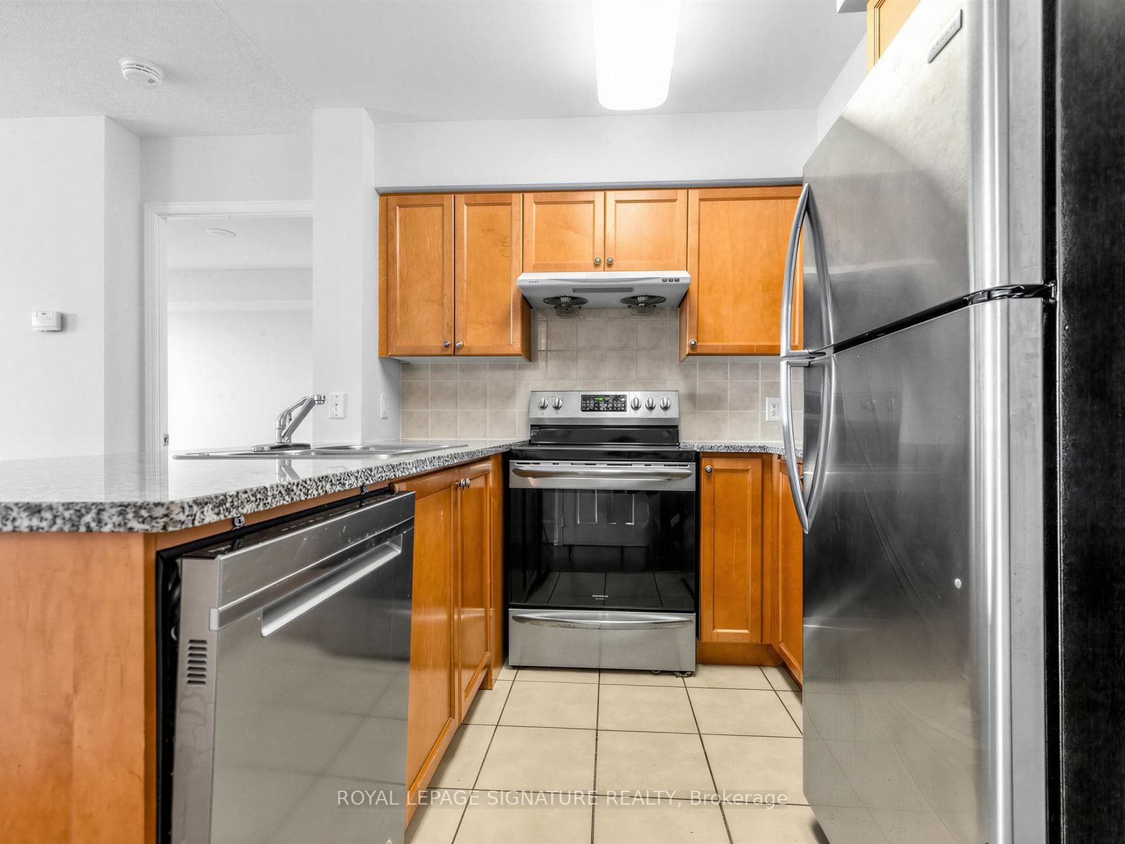 68 Grangeway Avenue Unit 1512 photo 8