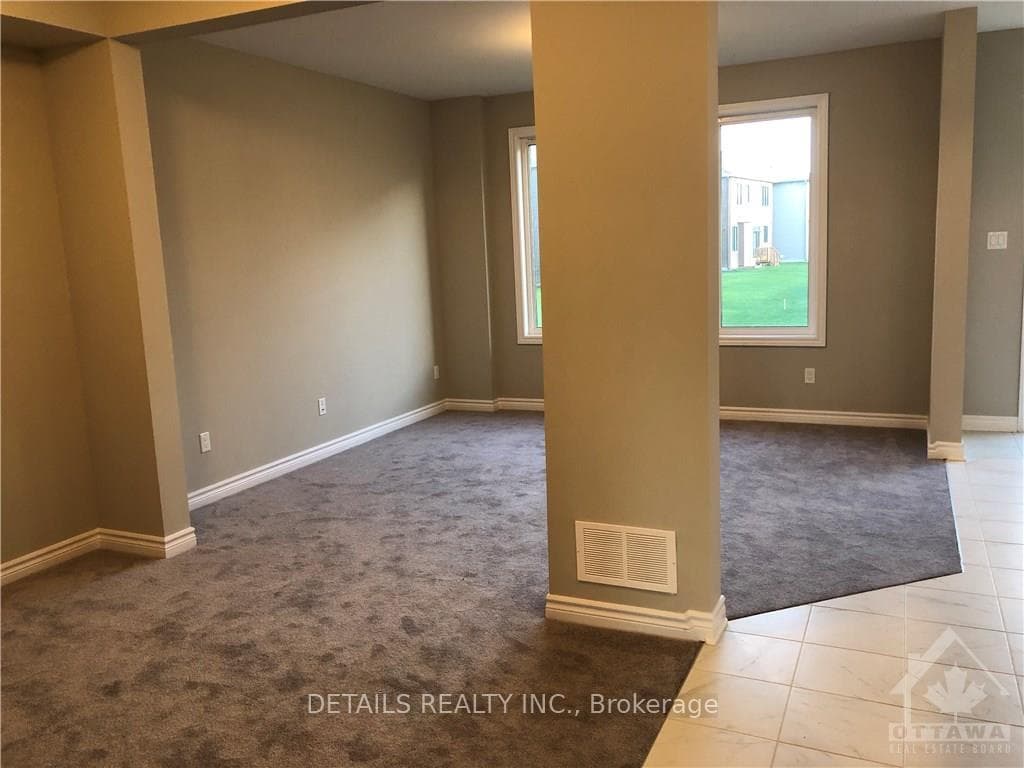 620 DECOEUR Drive photo 3