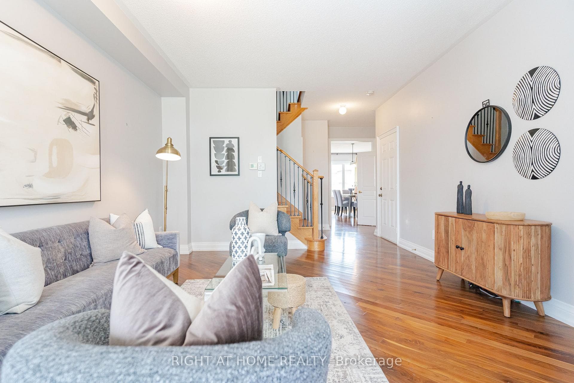 103 Durhamview Crescent photo 9