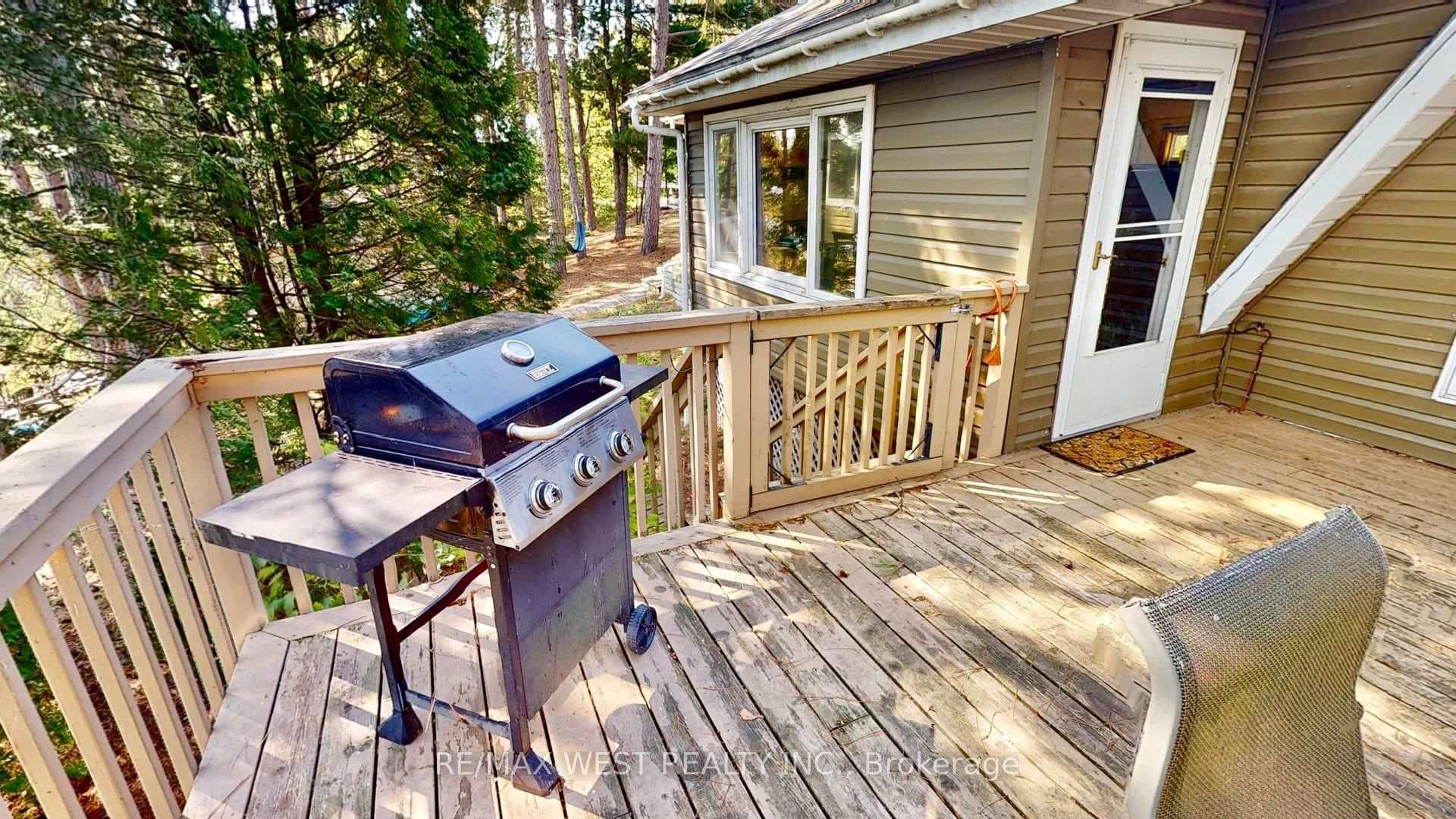 84 Northshore Road photo 25