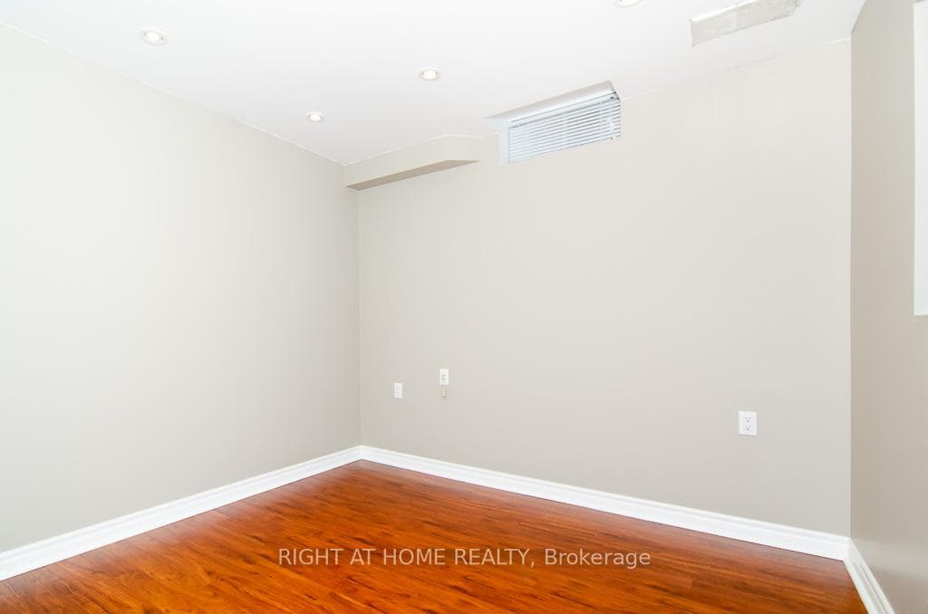 3288 Raindance Crescent photo 22