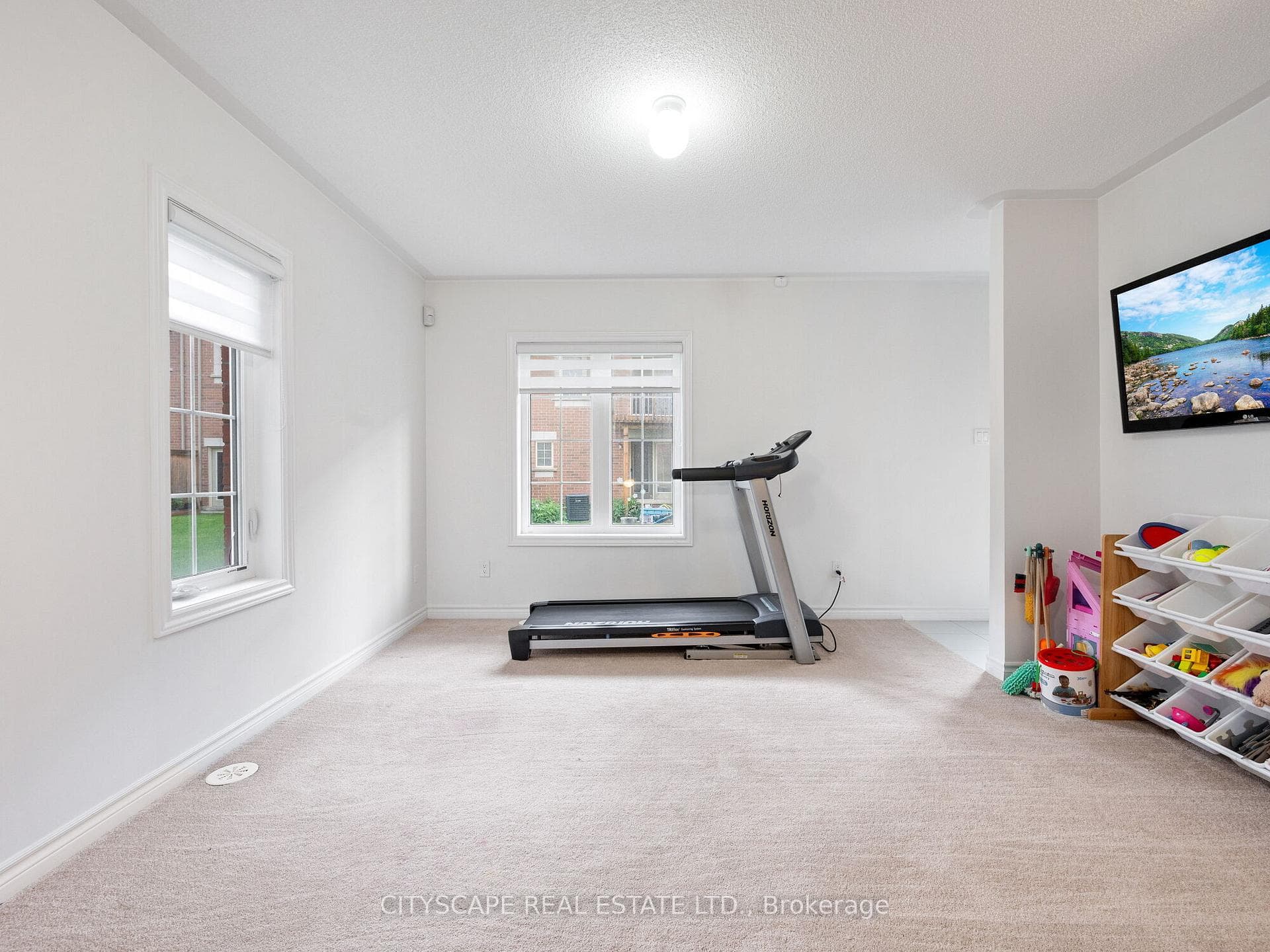 13 Aspen Hills Road photo 32