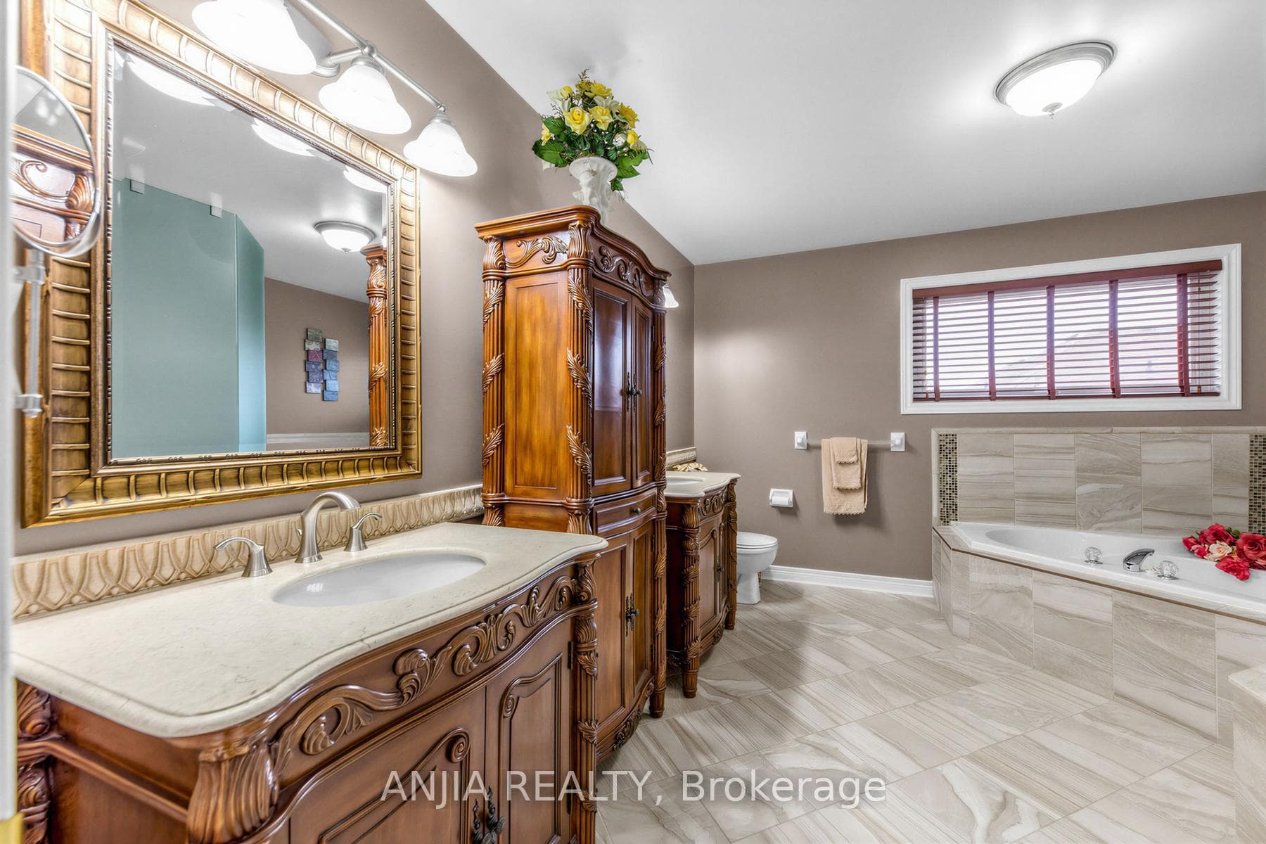 54 Stoneheath Crescent photo 21