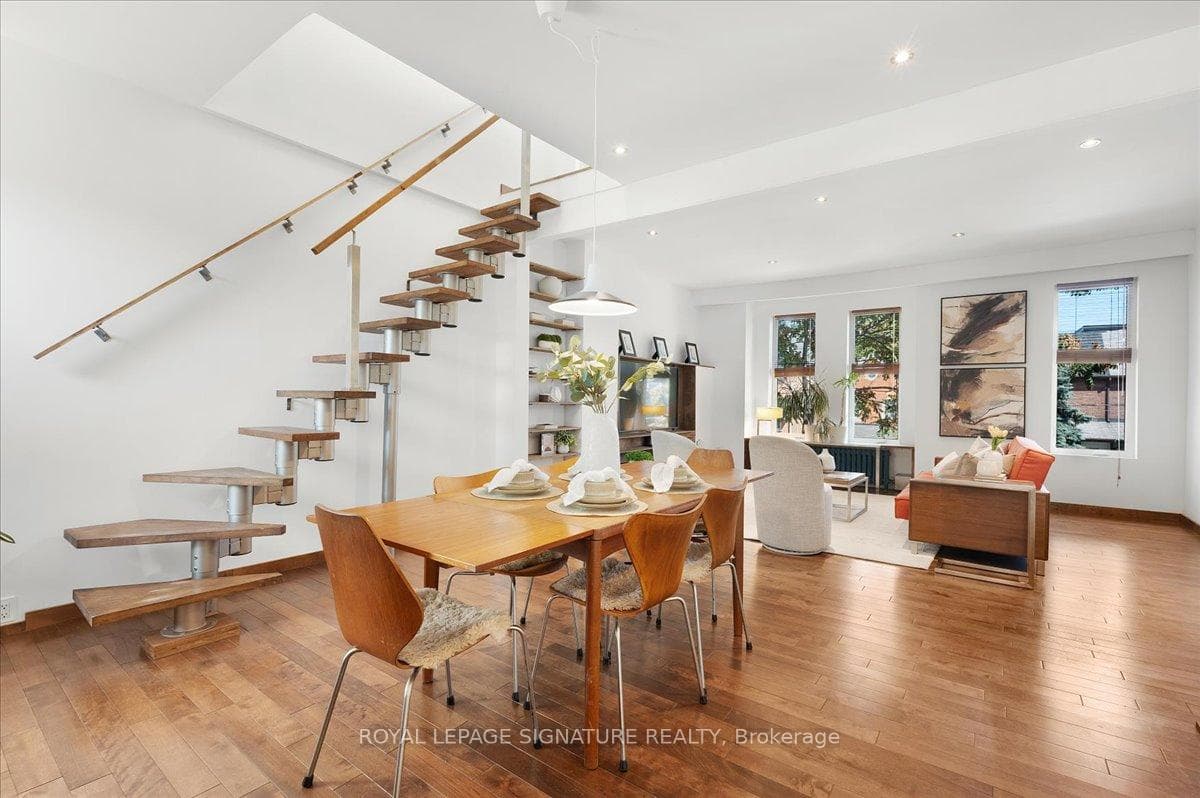 756 Dufferin Street photo 2