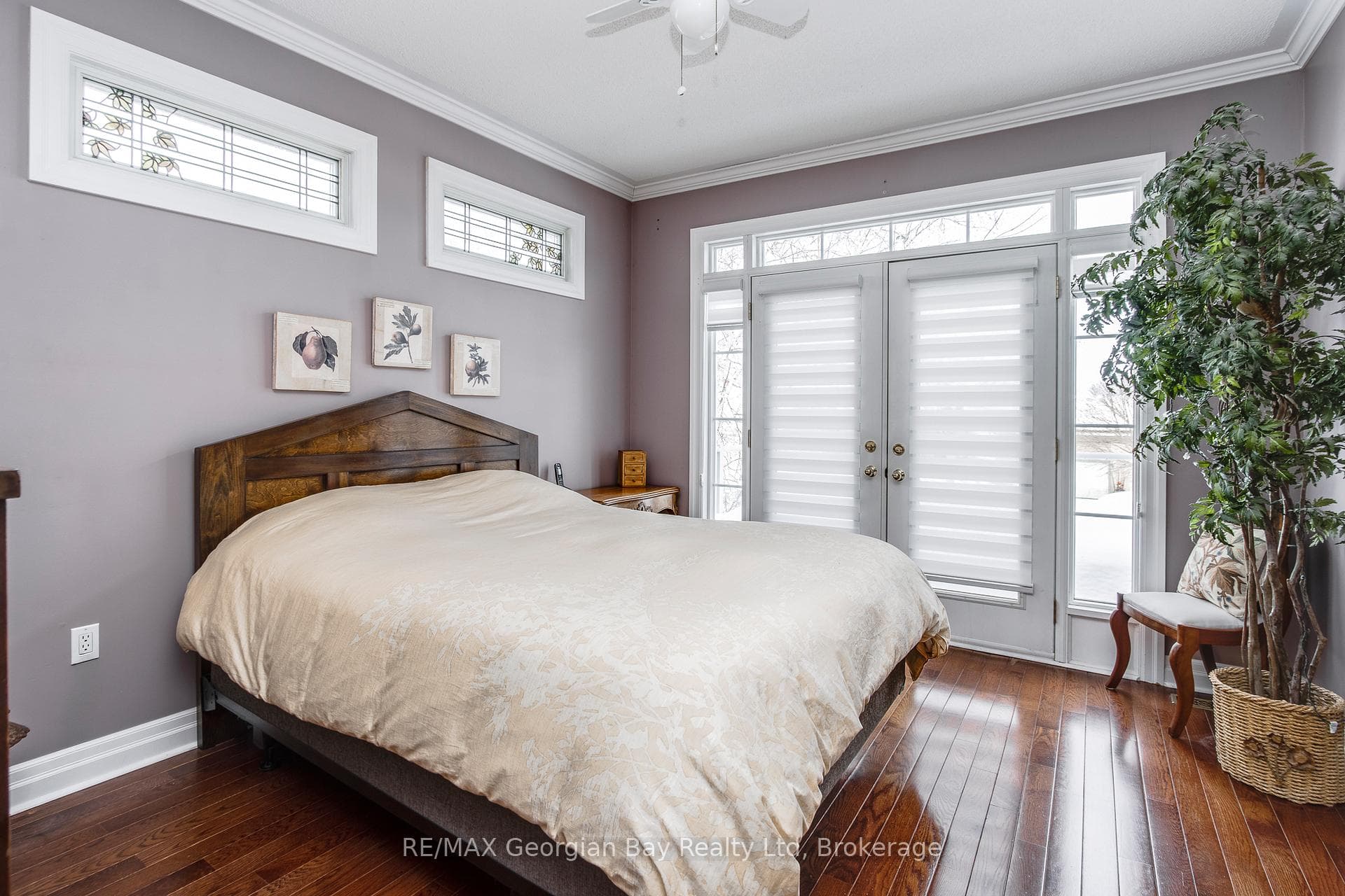 primary bedroom with balcony access