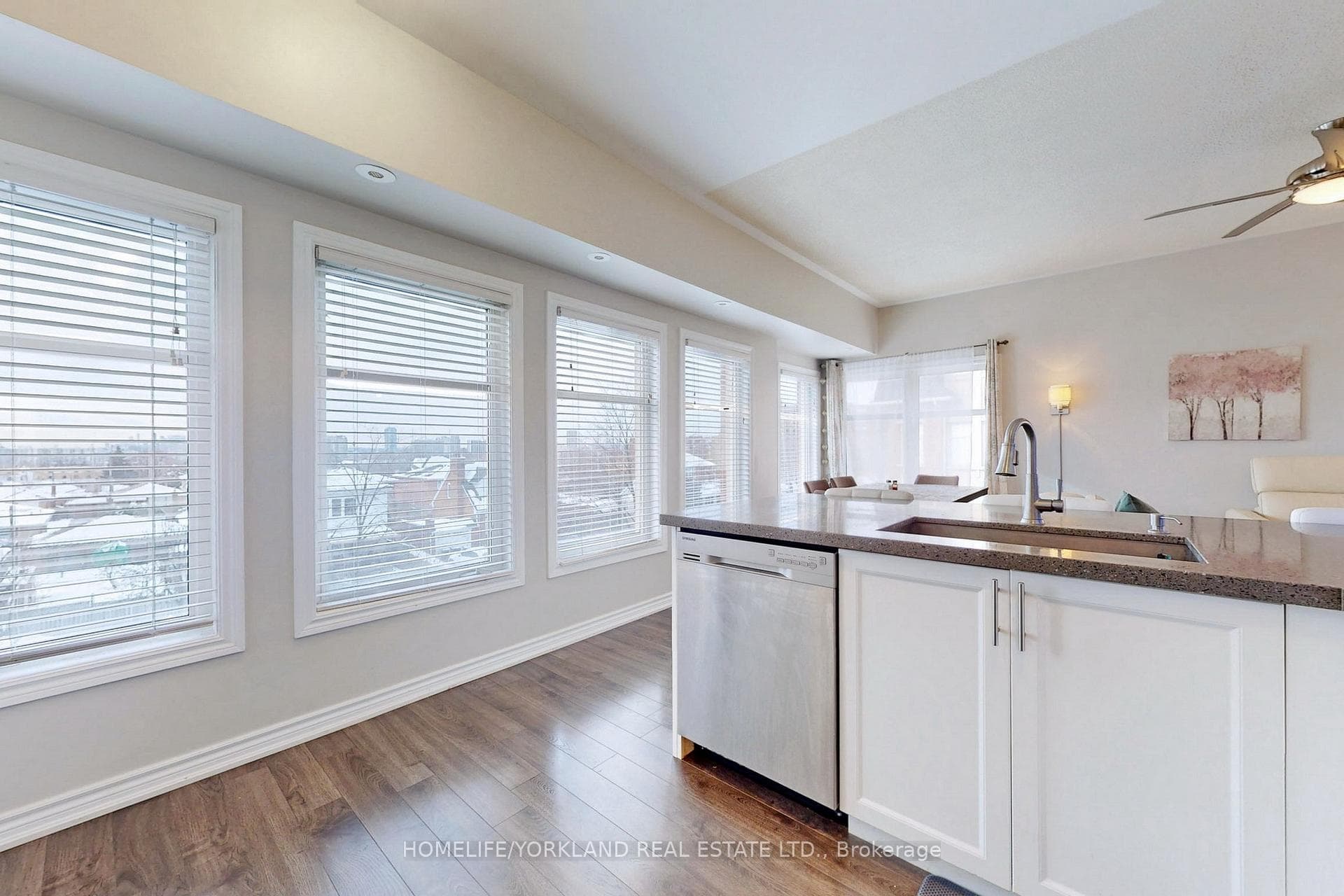 65 Cranborne Avenue Unit 207 photo 10