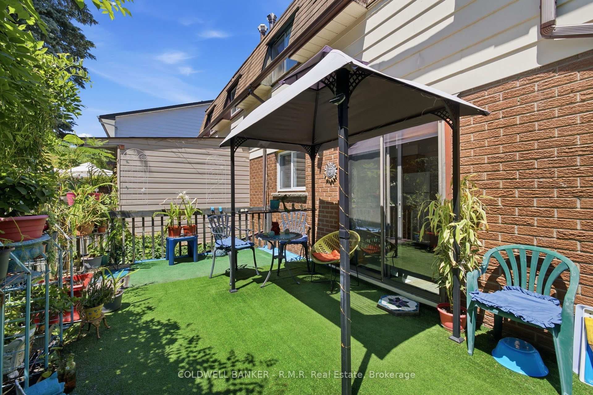 358 Camelot Court photo 9