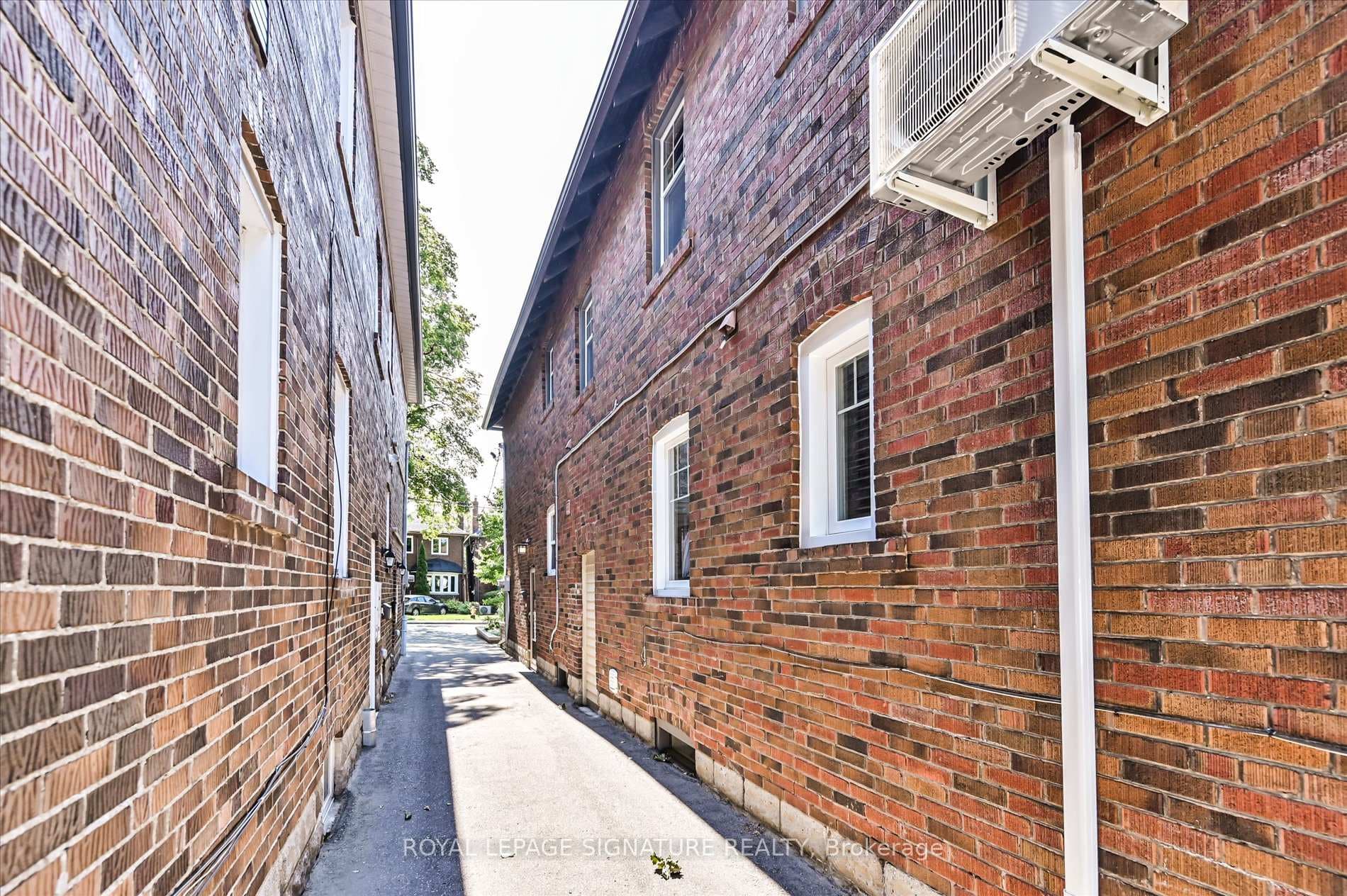 17B Cardinal Place photo 19