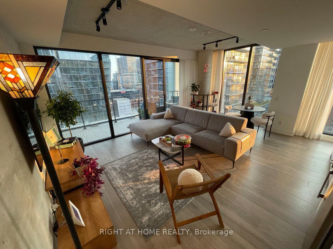 55 Ontario Street Unit 1308 photo 2