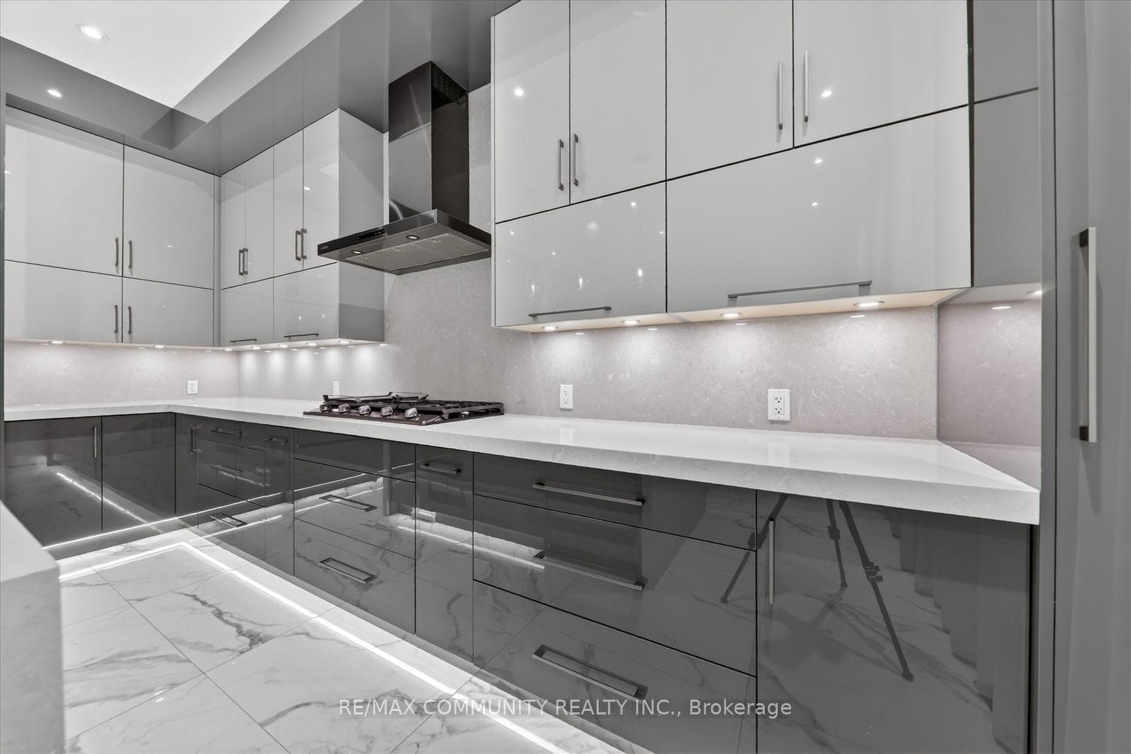 6268 Kingston Road photo 20