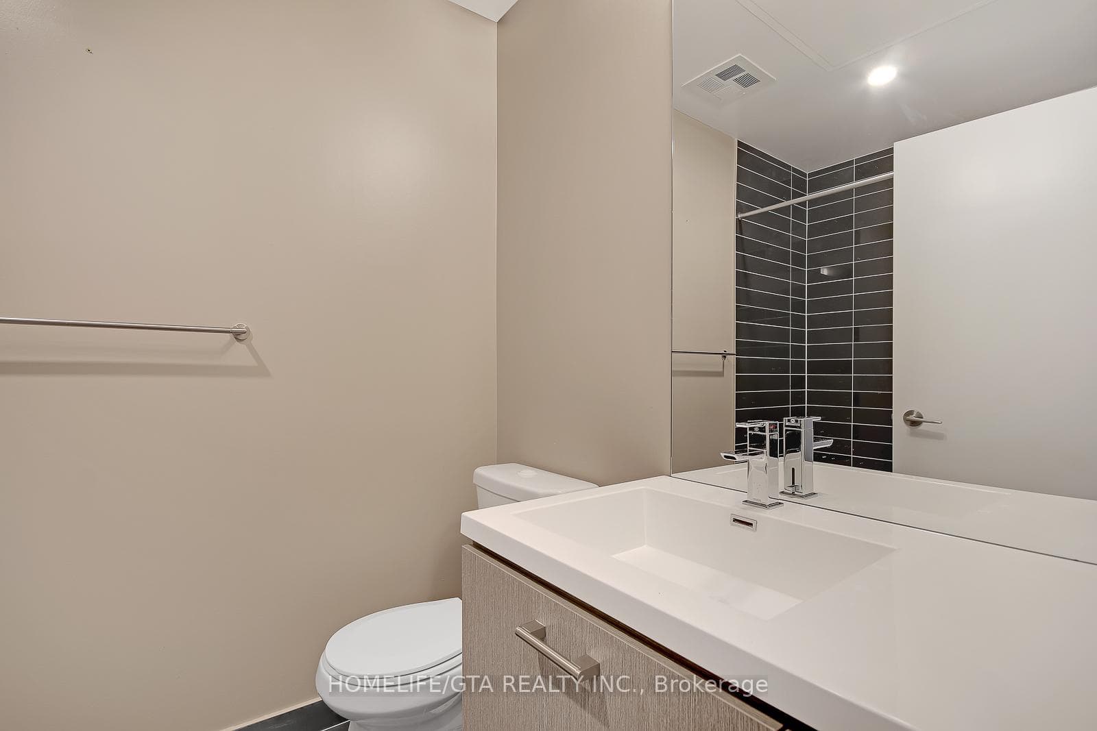 87 Peter Street Unit 4411 photo 5