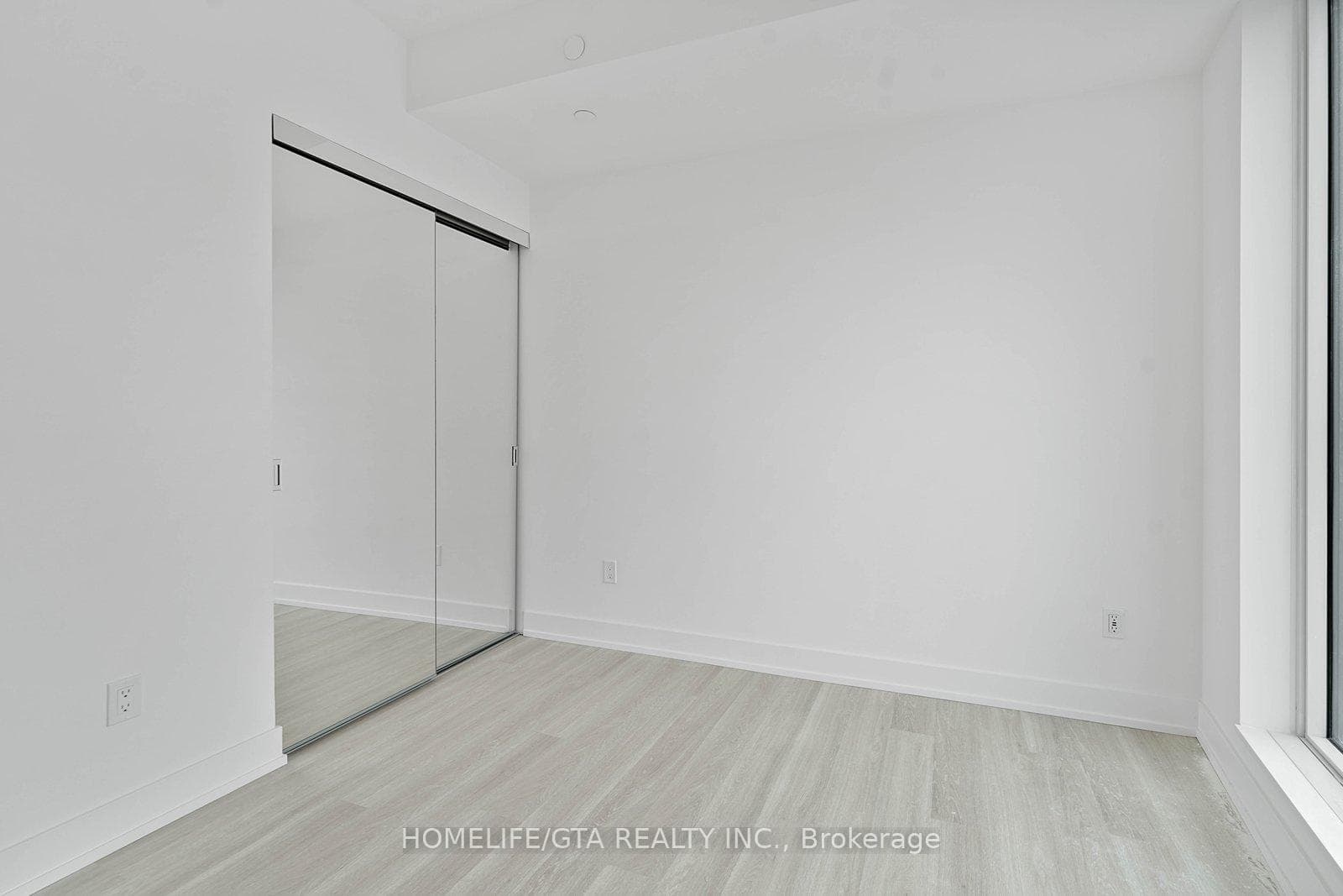 25 Cordova Avenue Unit 812 photo 13