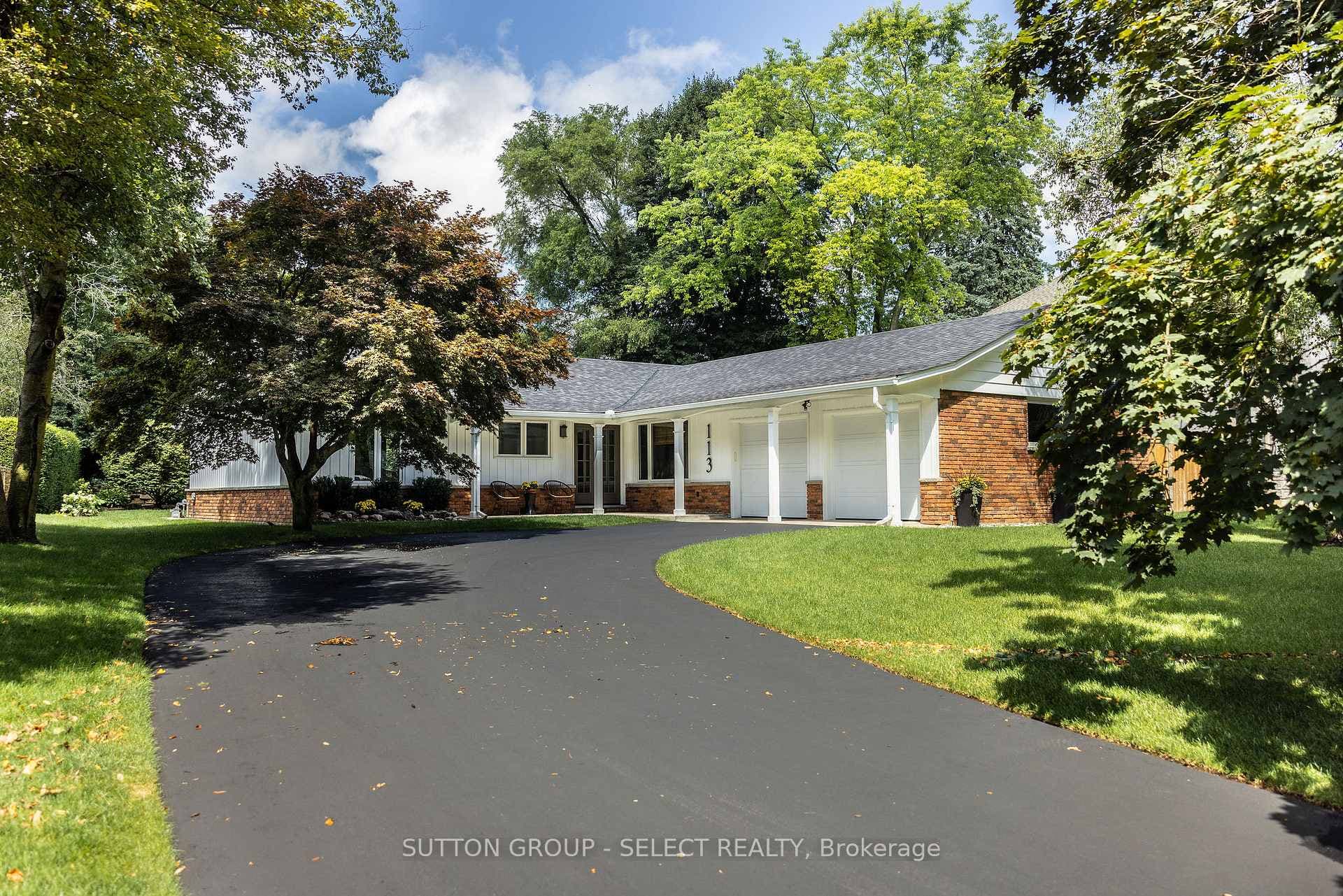 113 Hunt Club Drive photo 2