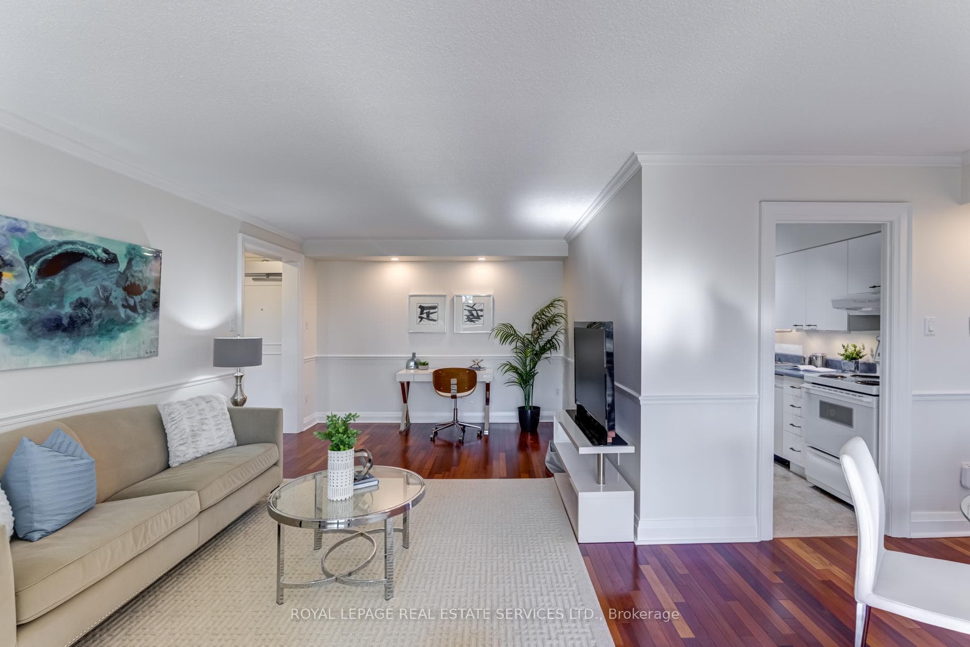 80 Quebec Avenue Unit 206 photo 8