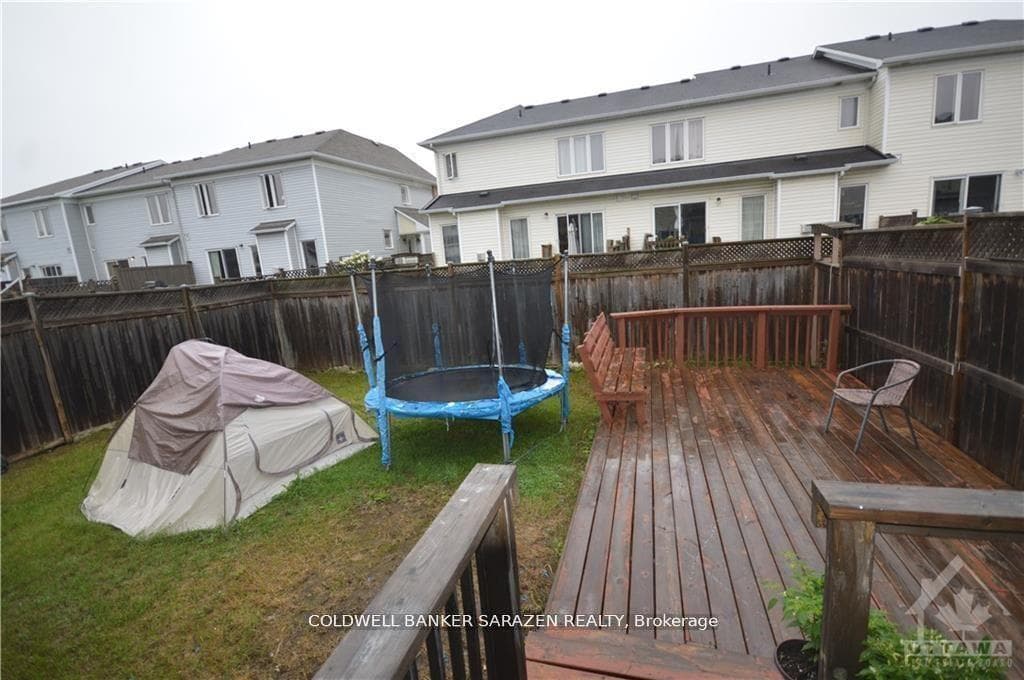252 Moss Grove Street photo 12