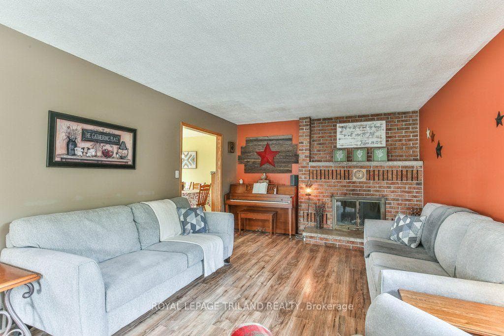 425 QUEEN Street photo 7