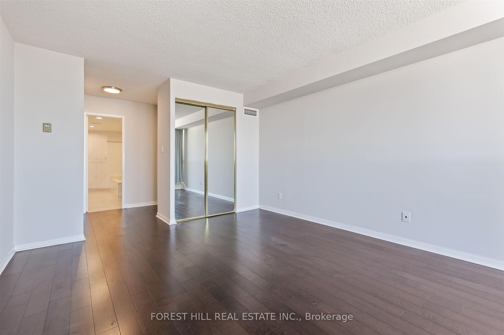 85 Skymark Drive Unit 2305 photo 27
