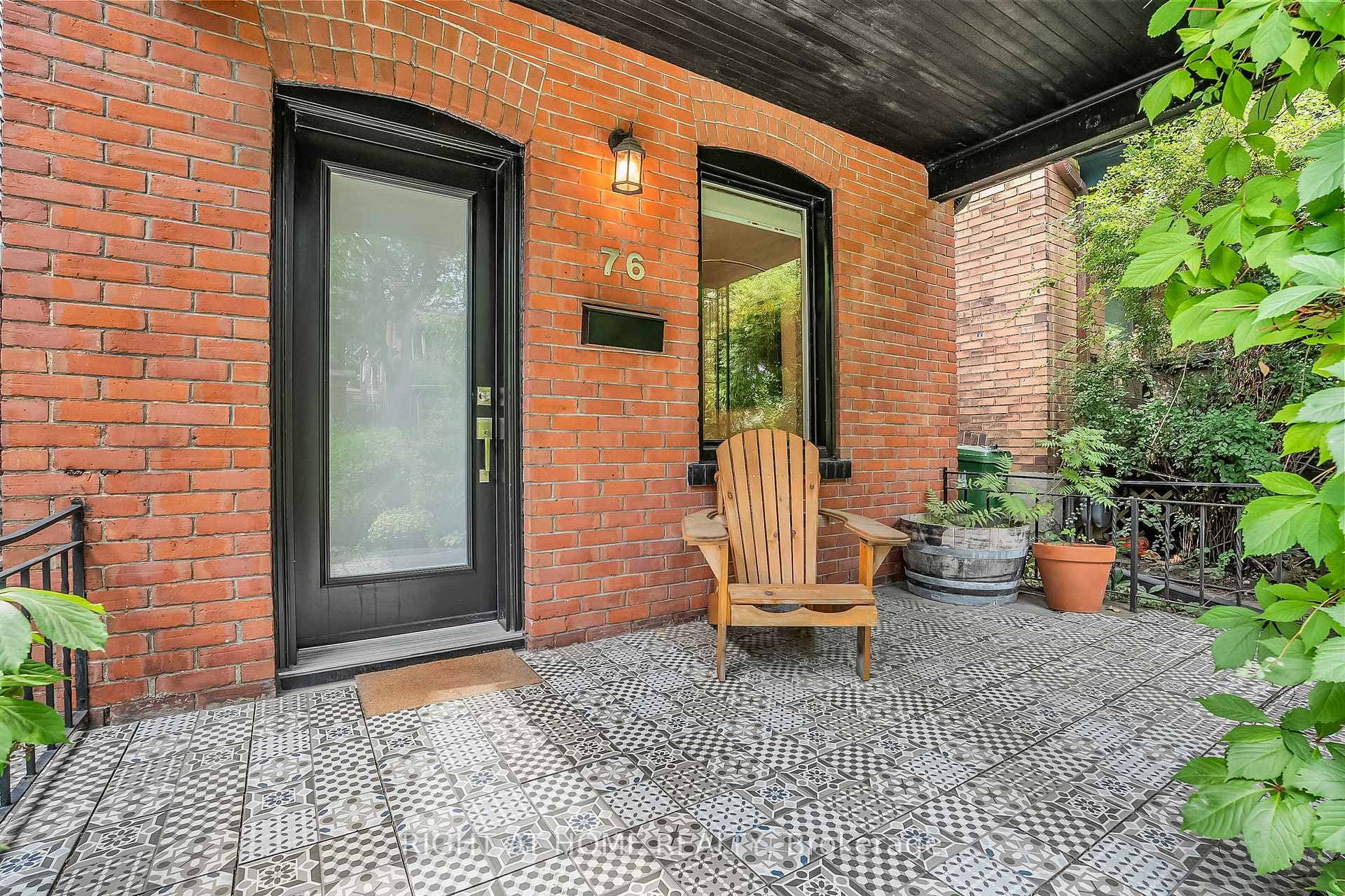 76 Arlington Avenue photo 3