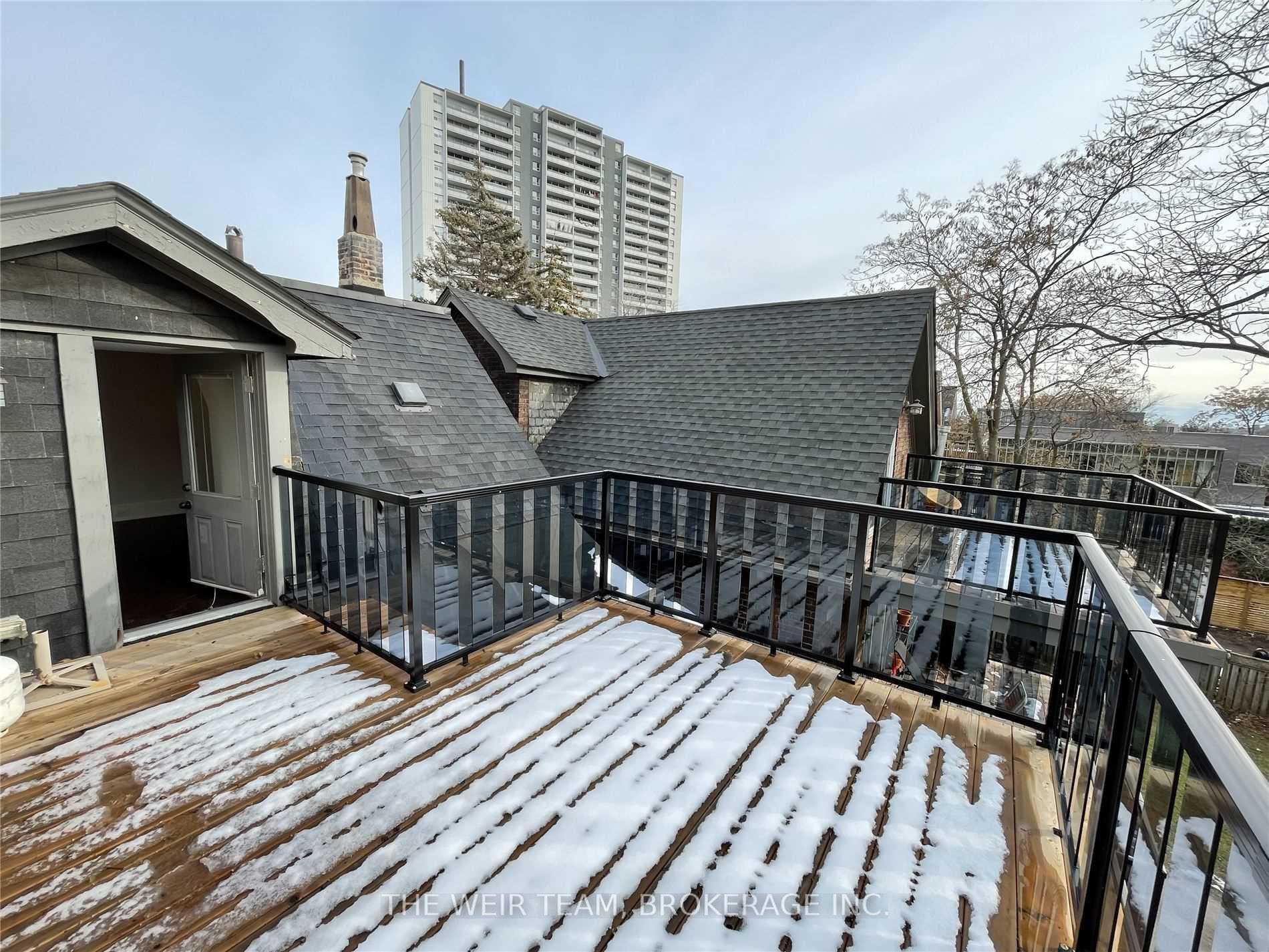 674 Broadview Avenue Unit 3 photo 16